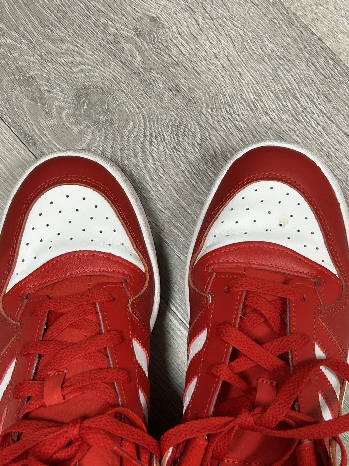 Adidas ADIDAS FORUM SCARLET/WHITE Size US 9.5 / EU 42-43 - 5 Thumbnail