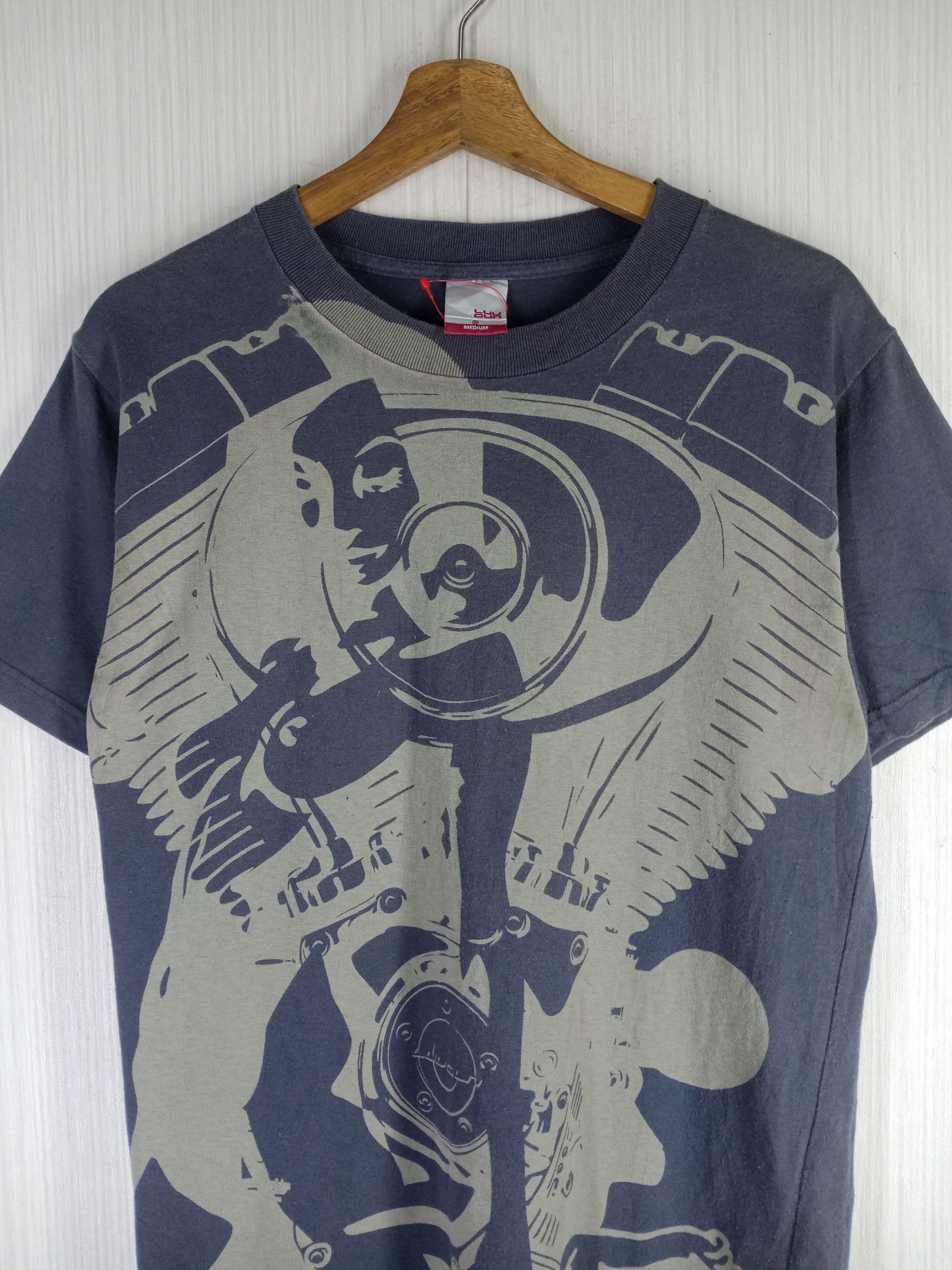 Japanese Brand × Vintage Rare Vintage Japanese Brand Luvgun Magnum Tshirt Size US M / EU 48-50 / 2 - 2 Thumbnail