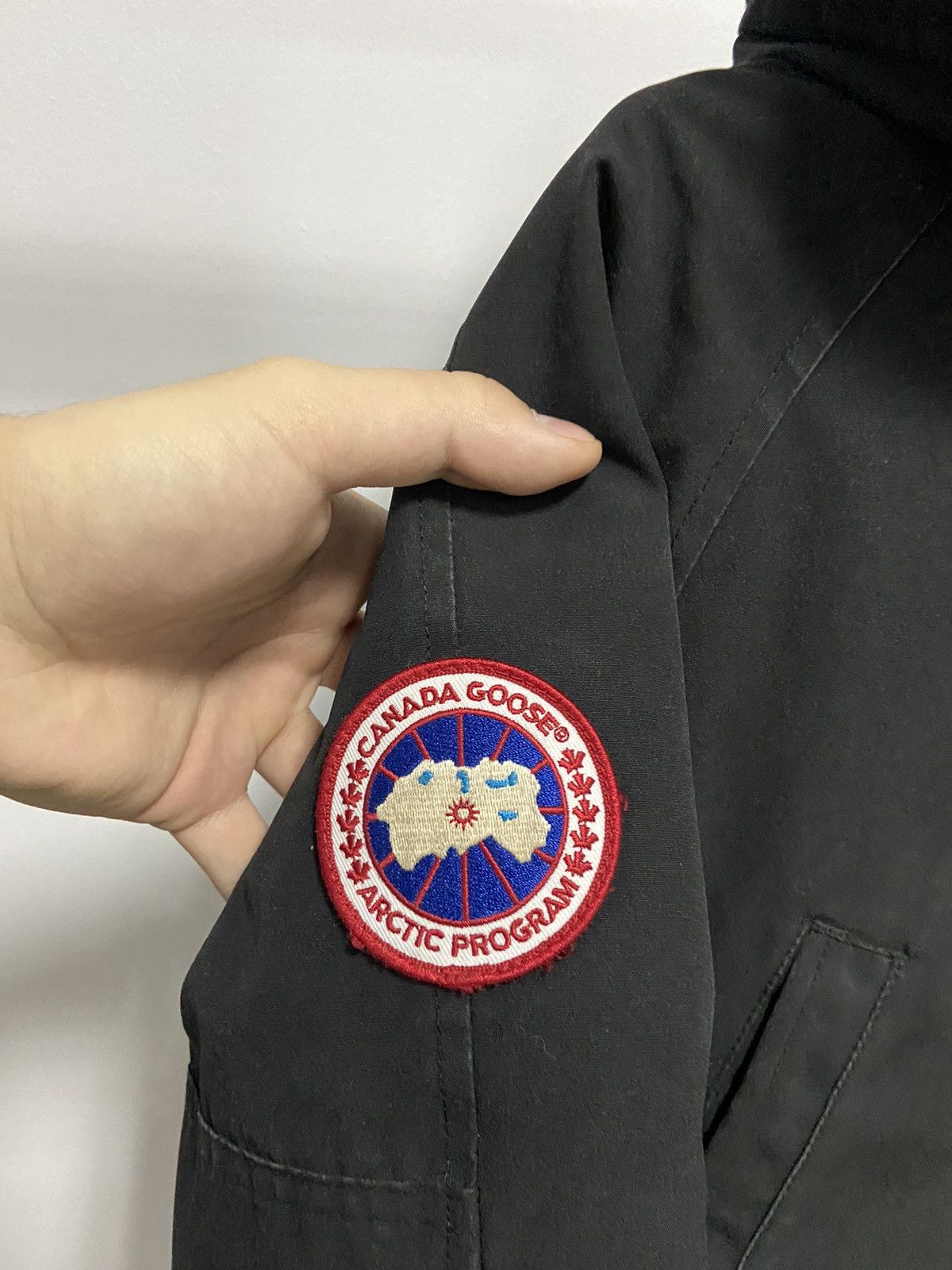 Canada Goose × Vintage Canada Goose chilliwack bomber Jacket Hood fur Size M / US 6-8 / IT 42-44 - 3 Thumbnail