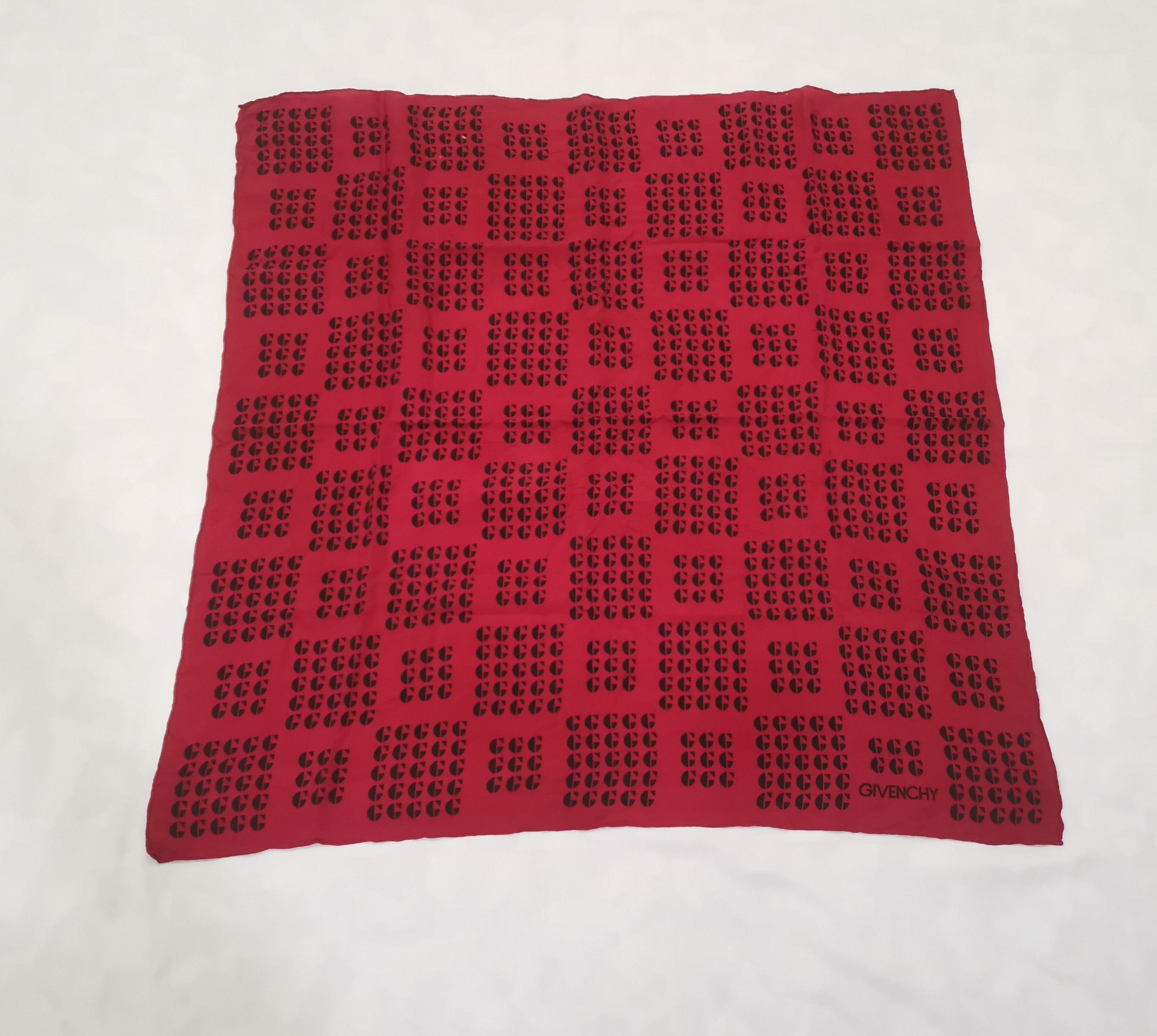 Designer × Givenchy Rare Givenchy scarves nice design Size ONE SIZE - 1 Thumbnail