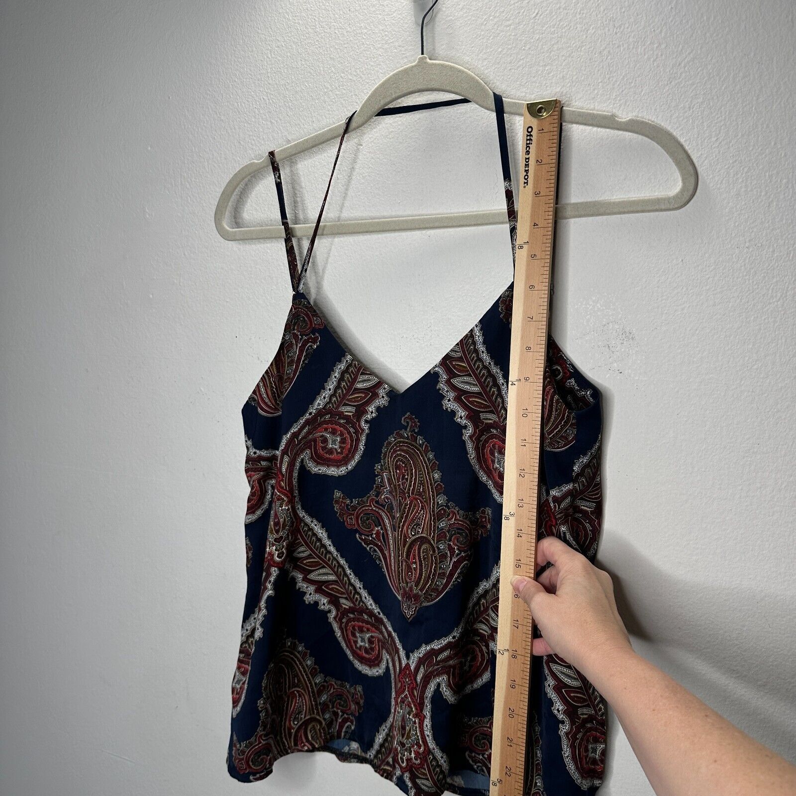 Other Missguided Blue Red Paisley VNeck Strappy VBack Blouse 6 Size M / US 6-8 / IT 42-44 - 9 Thumbnail
