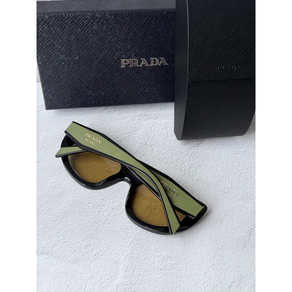 Prada NEW Prada PR D02S Cat Eye Sunglasses in Black Green $390 Size ONE SIZE - 3 Thumbnail