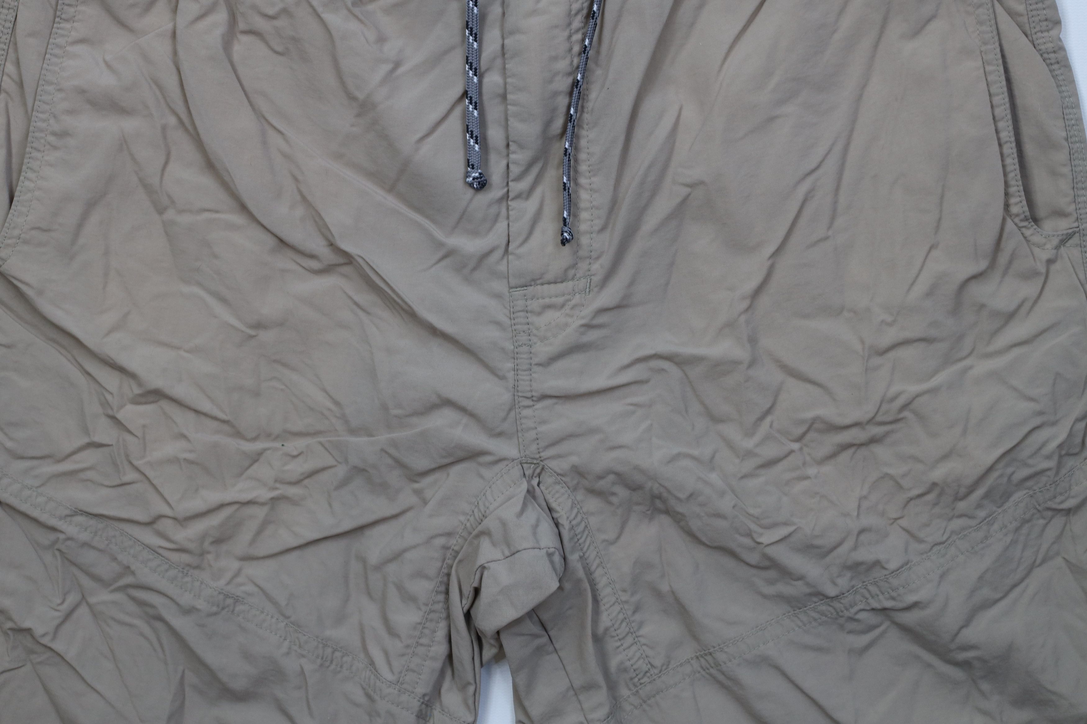 The North Face Vintage The North Face Baggy Fit Baggies Shorts Nylon Beige Size US 34 / EU 50 - 3 Thumbnail