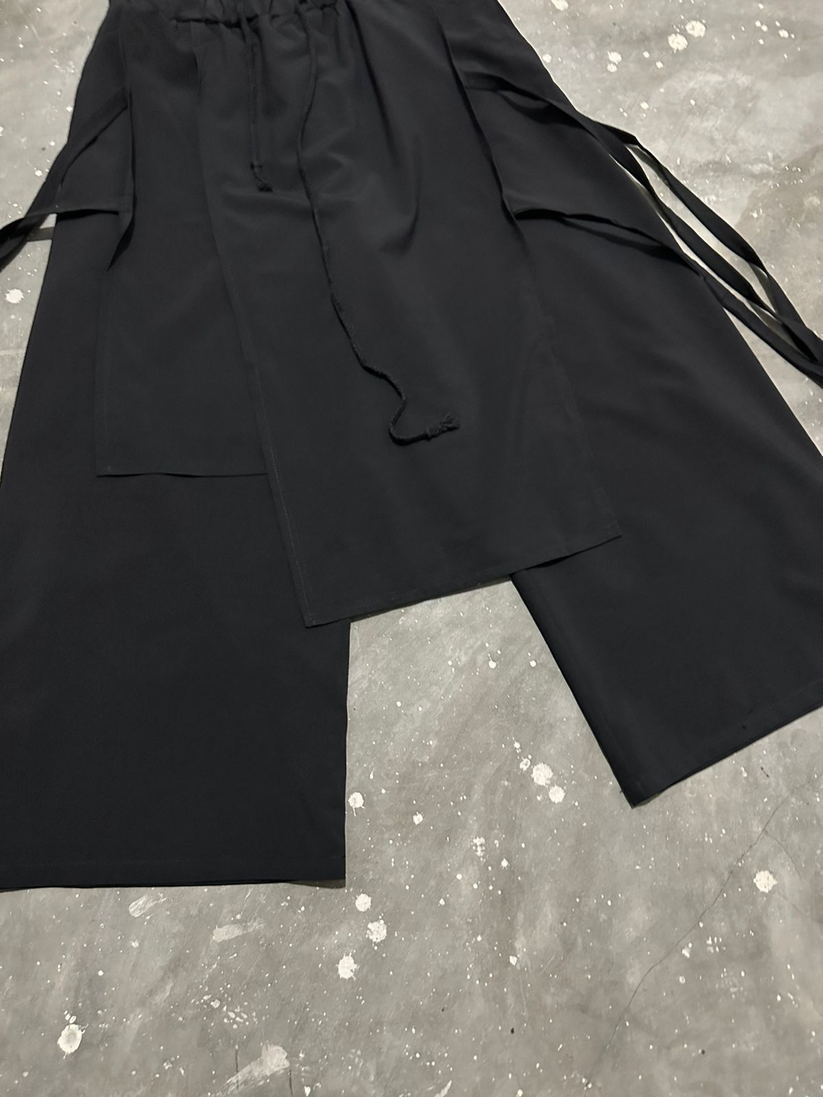 Japanese Brand 🔥Avant Garde Style Layered Cropped Pants Size US 29 - 2 Thumbnail