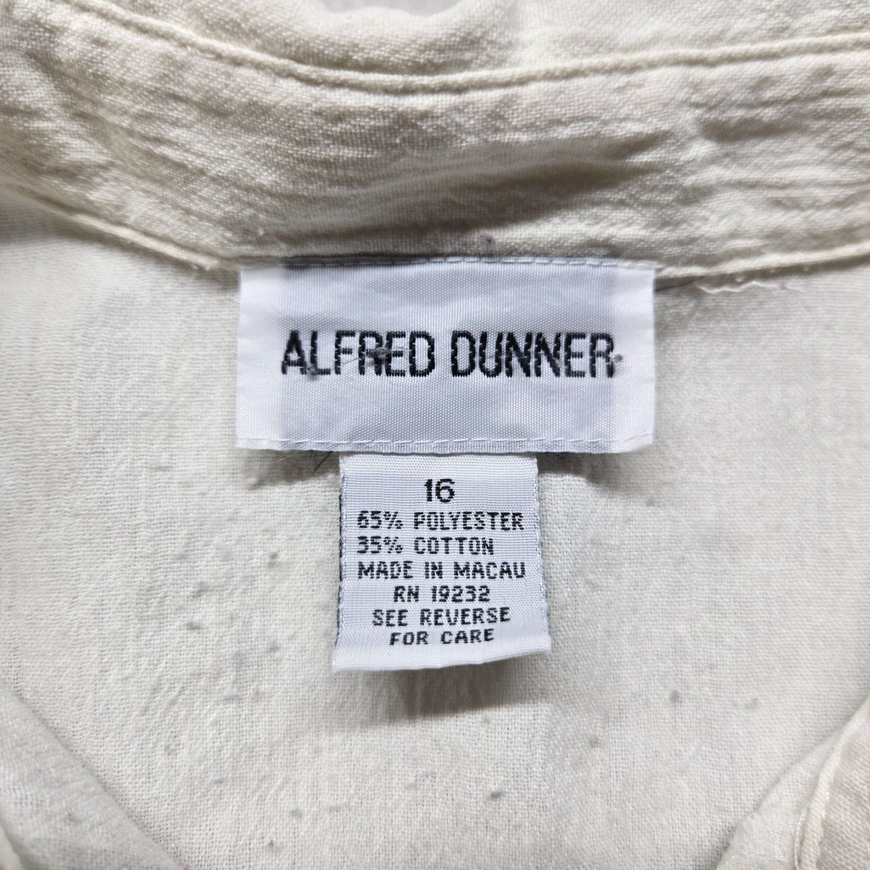 Vintage VINTAGE Alfred Dunner Tan Embroidered Zoo Animal African Button Up Shirt Adult Womens 16 Size XXL / US 16-18 / IT 52-54 - 4 Thumbnail