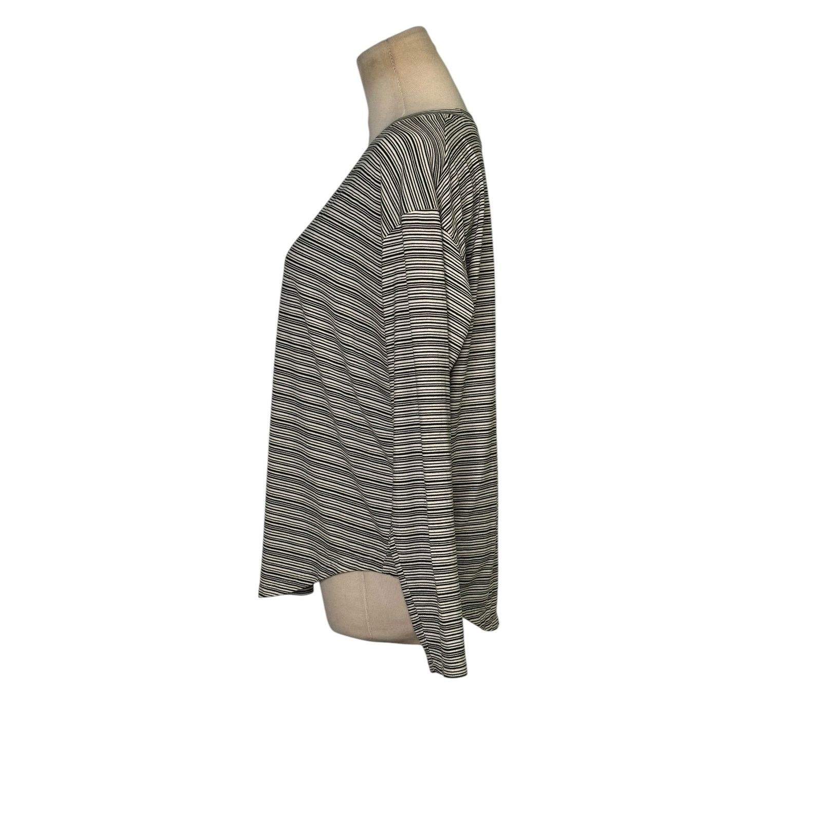 Athleta Athleta black white striped long sleeves t shirt size Small Size S / US 4 / IT 40 - 5 Thumbnail