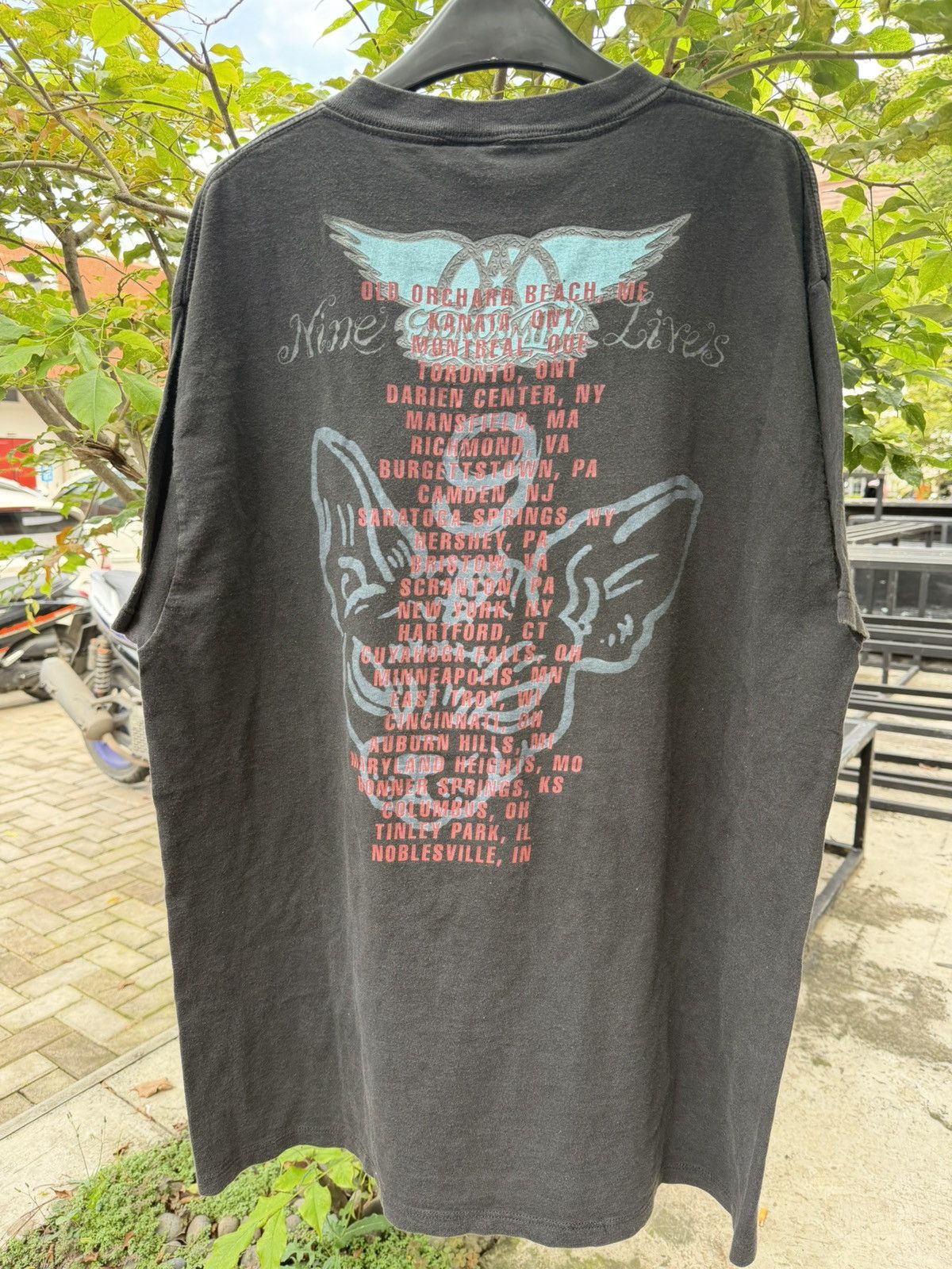 Band Tees Vintage Aerosmith 'Nine Lives Tour 1997' T-shirt Size US XL / EU 56 / 4 - 3 Thumbnail