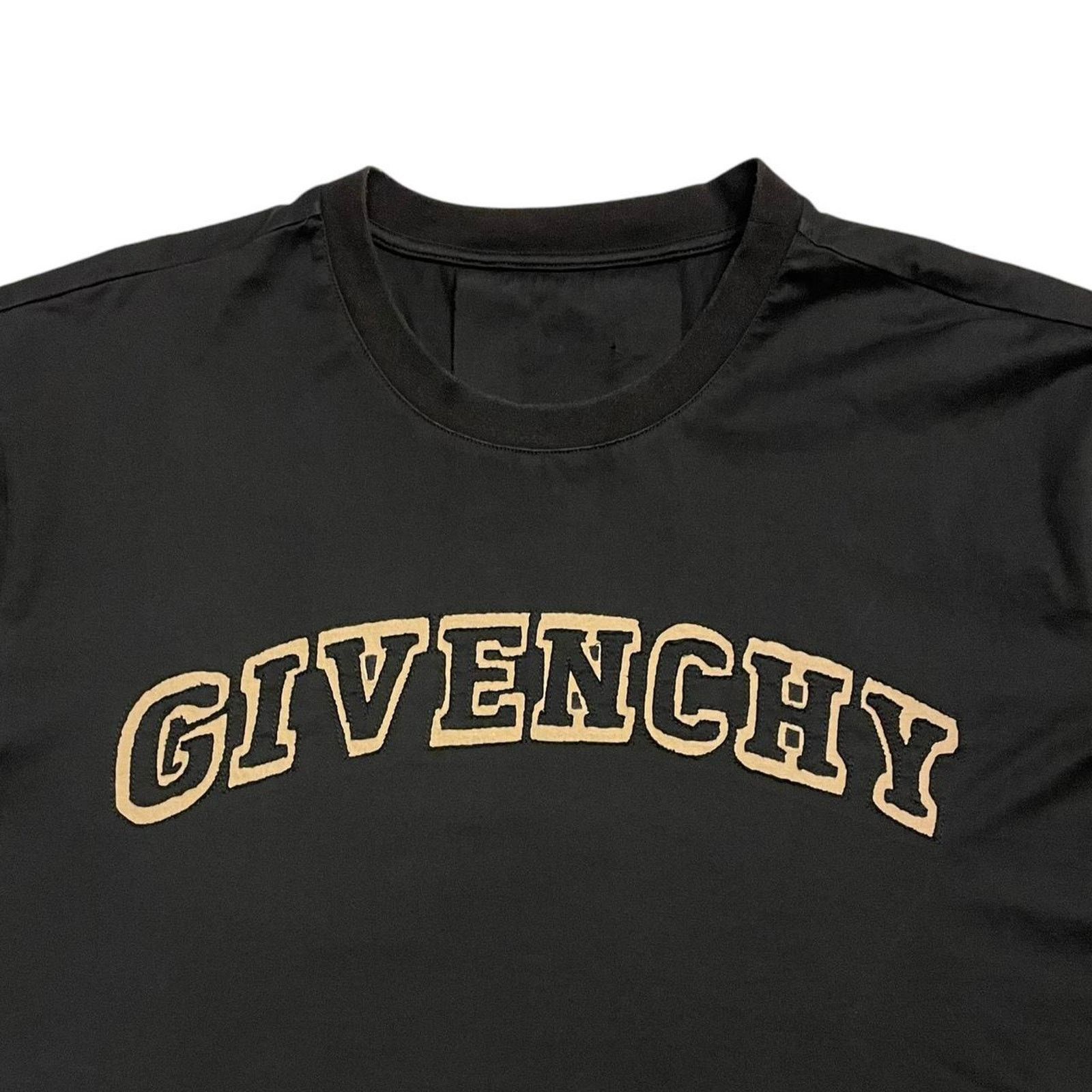 Givenchy Authentic GIVENCHY Oversized tshirt college arch lettering Size XL / US 12-14 / IT 48-50 - 3 Thumbnail