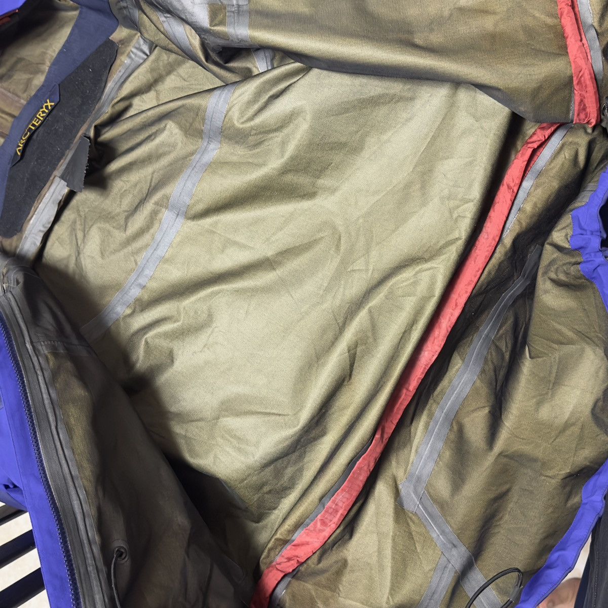Arc'teryx 90’s Arc’teryx Theta AR Too Blue 24K Gold Gore-Tex Jacket Size US S / EU 44-46 / 1 - 19 Thumbnail