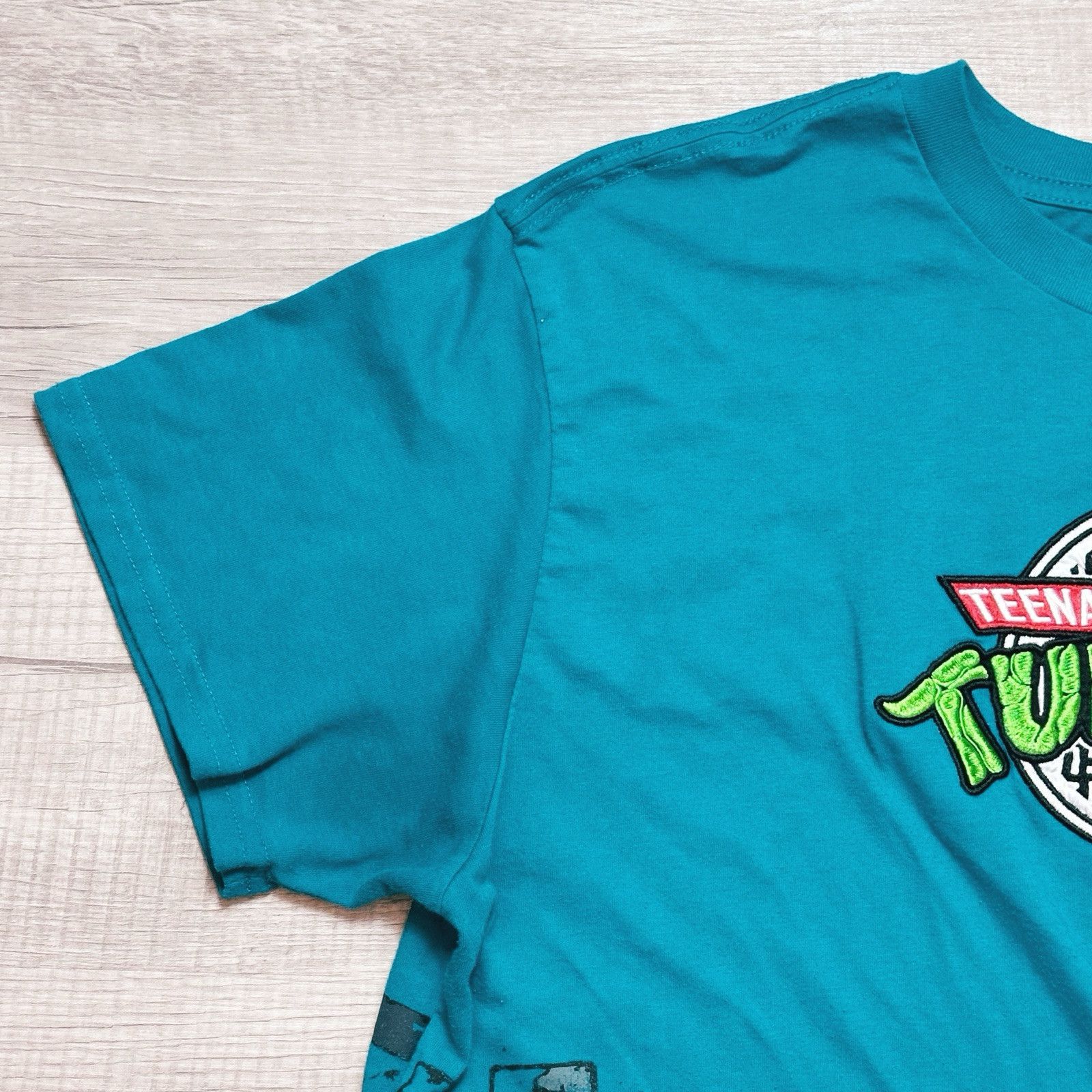 Nickelodeon Teenage Mutant Ninja Turtles Logo Graphic Shirt Men’s 2XL Size US XXL / EU 58 / 5 - 6 Thumbnail