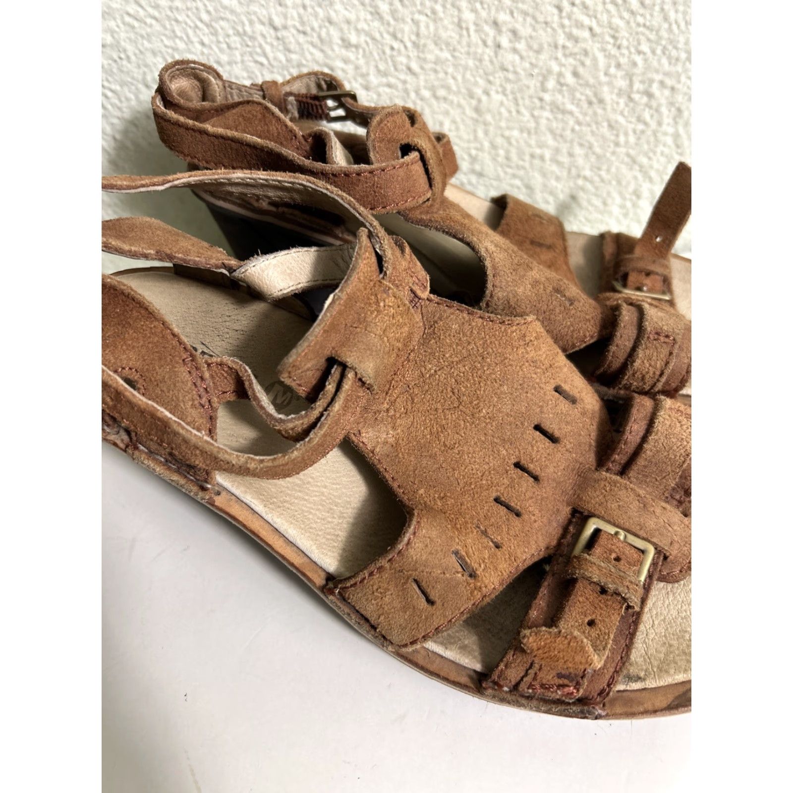Merrell Merrell Sirah Sandals Prairie Brown Slingback Wedge Womens 9 Leather Upper Rubber Outsole Adjustable Strap/Embroidered Accents Summer Outdoor Size US 9 / IT 39 - 3 Thumbnail
