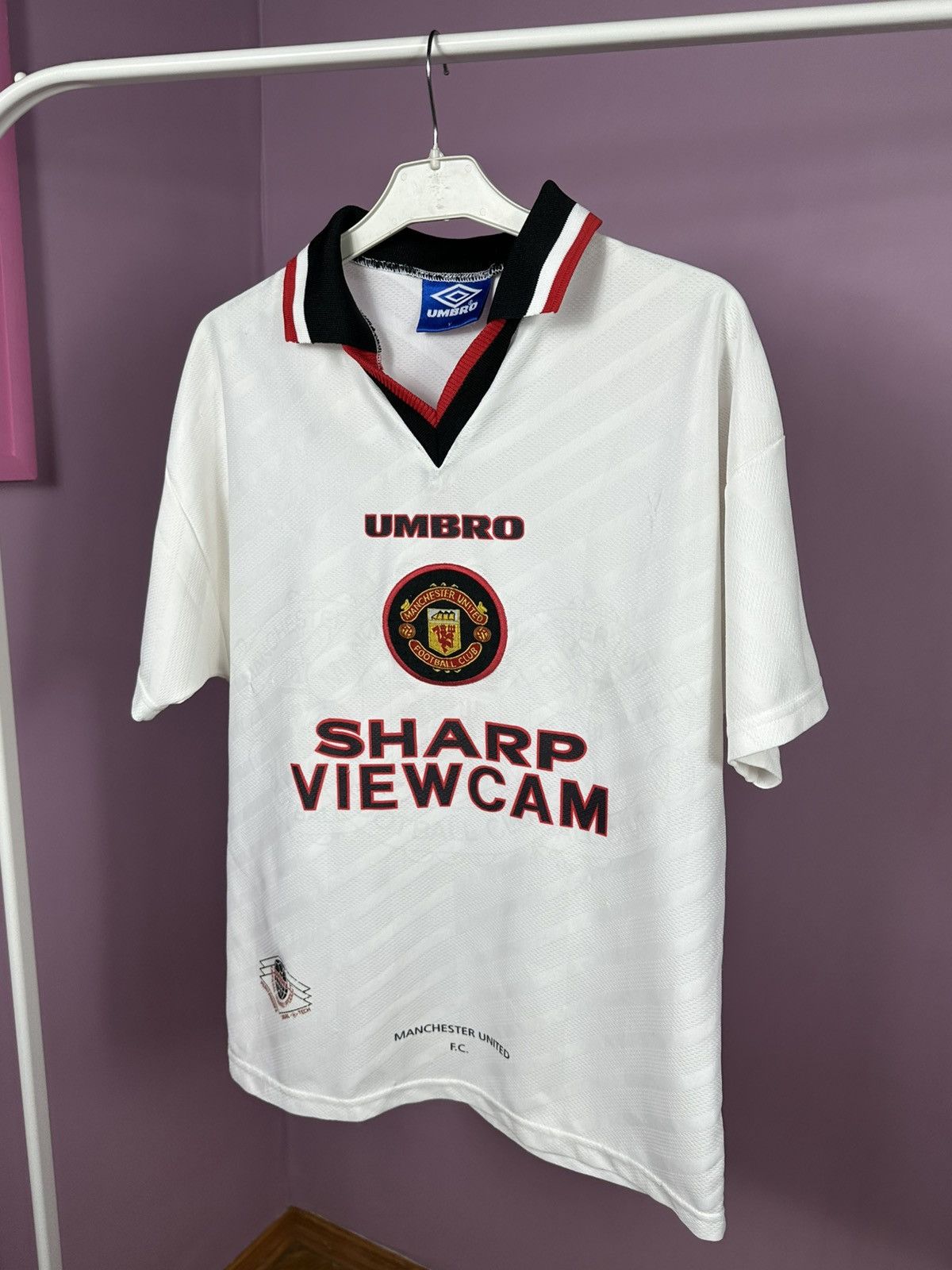 Umbro Manchester United FC Umbro Vintage 1996/1997 Sharp Jersey Size US S / EU 44-46 / 1 - 25 Thumbnail