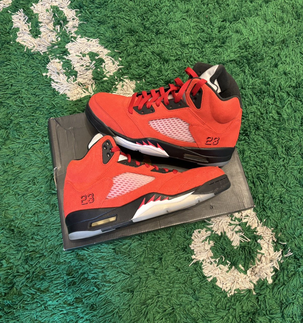 Jordan Brand Jordan 5 Raging Bull Size US 9 / EU 42 - 2 Thumbnail