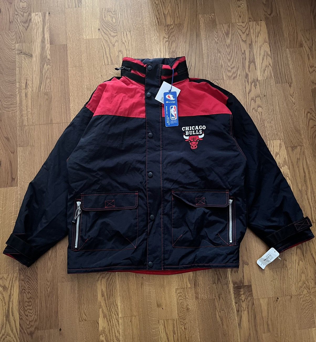 Champion × NBA Vintage DS Chicago Bulls jacket Size US XL / EU 56 / 4 - 1 Thumbnail