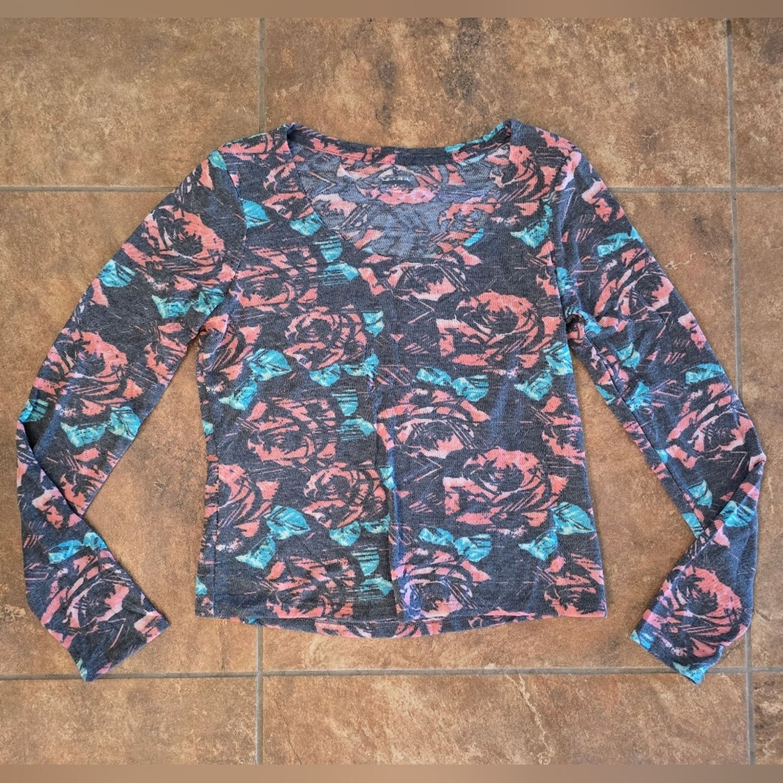 Other Grey Rose Detailed | MUDD | Long Sleeve Size L / US 10 / IT 46 - 1 Thumbnail