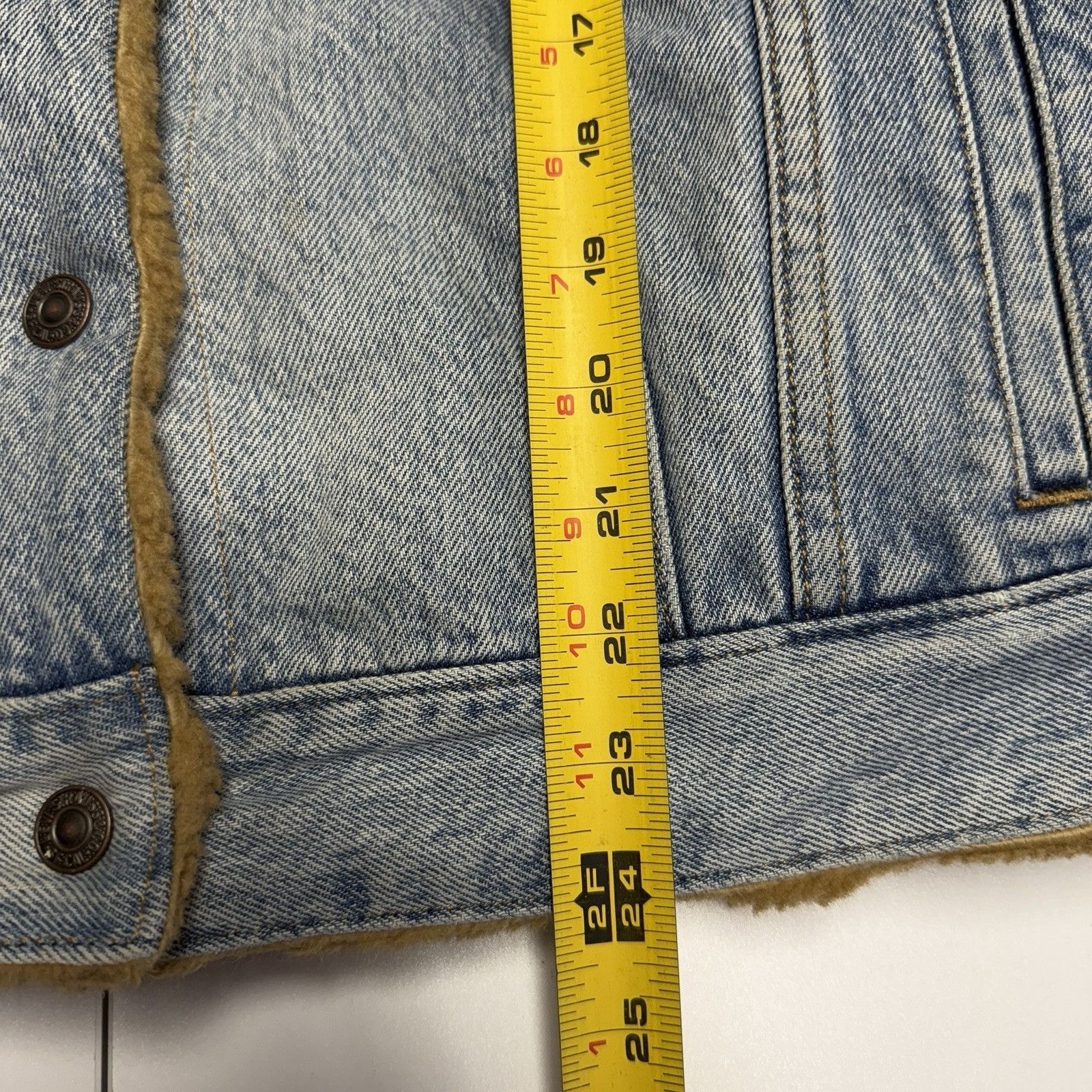 Levi's Levis Vegan Faux Fur Lined Denim Trucker Jacket Size Small Size S / US 4 / IT 40 - 14 Thumbnail