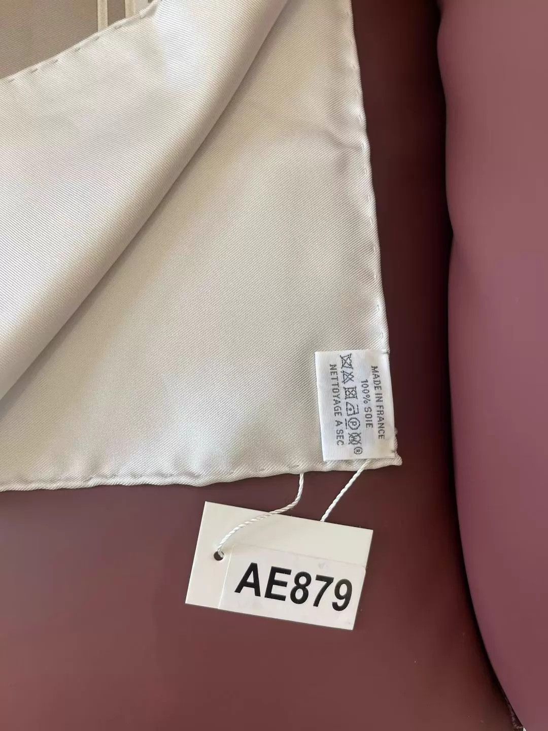 Hermes Hermès Tresors 90x90 Scarf Like New AE879 Size ONE SIZE - 8 Thumbnail
