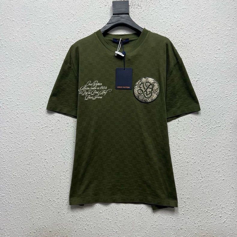 Louis Vuitton Louis Vuitton SS25 Snake Limited Short Sleeve T-Shirt-yf Size US XL / EU 56 / 4 - 1 Thumbnail