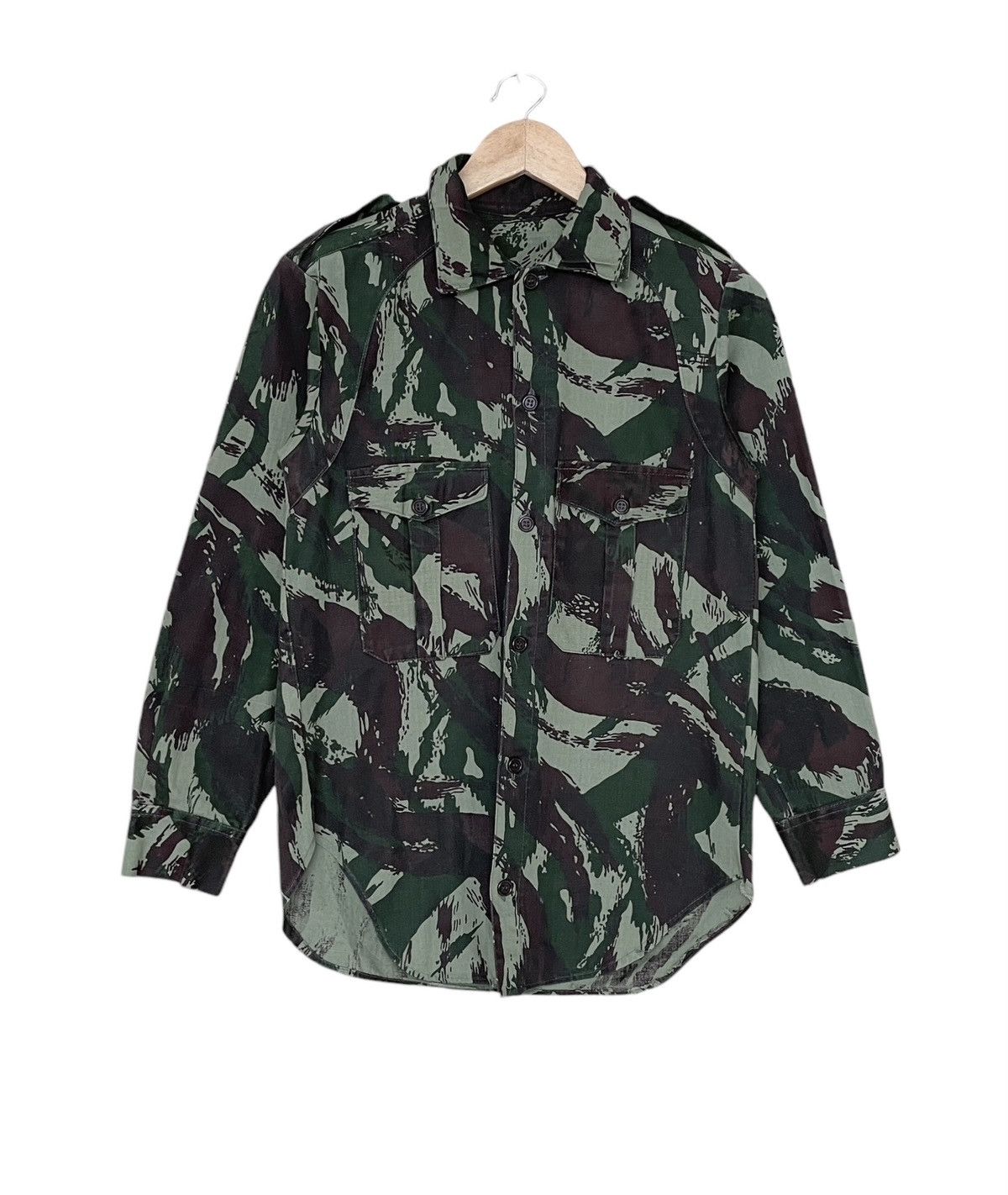 Vintage Vintage Military Camouflage Shirt 1980s Size US M / EU 48-50 / 2 - 1 Thumbnail