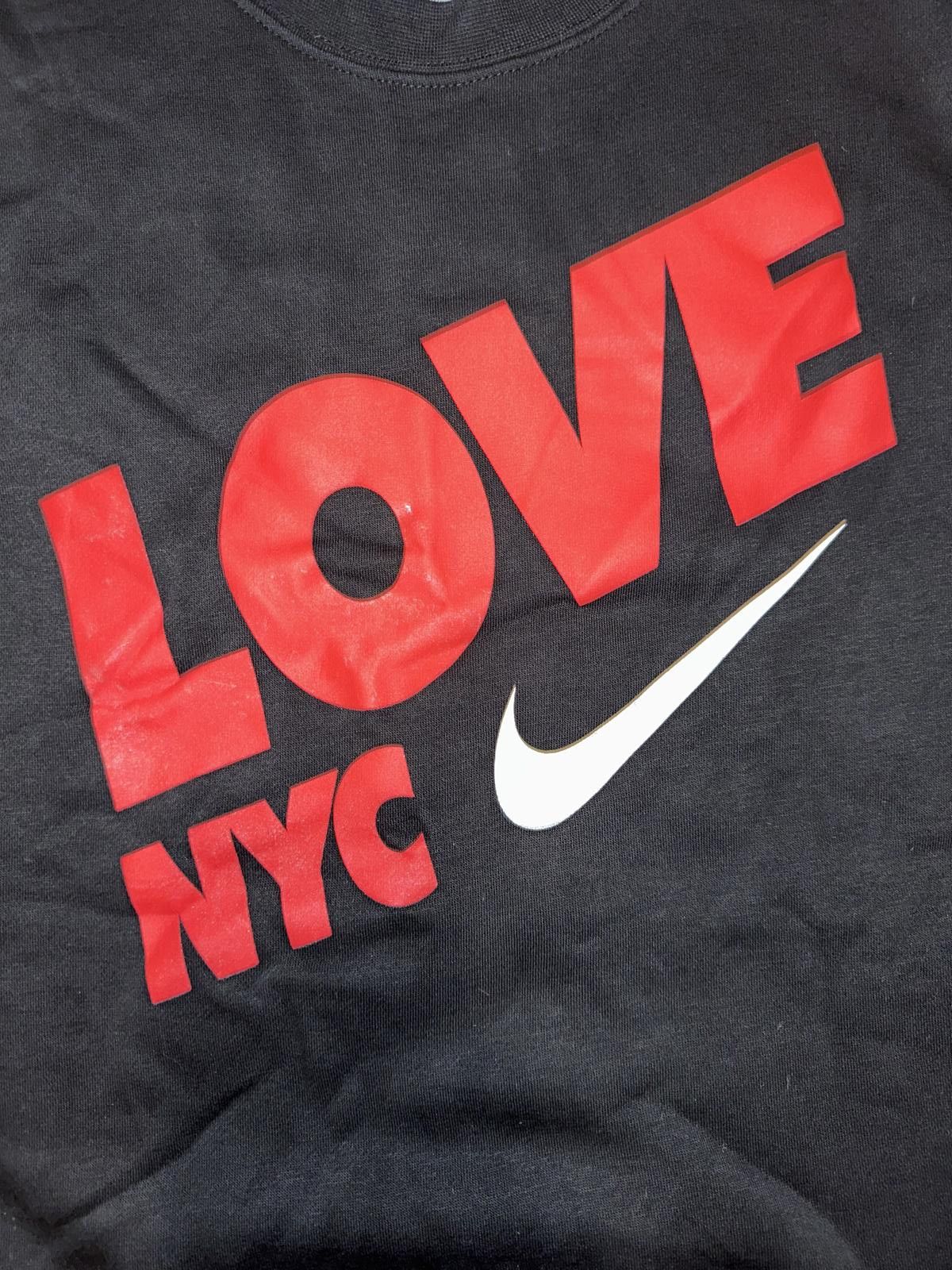Nike Nike Men’s Love NYC New York City Crewneck Pullover Black Sweatshirt Size US L / EU 52-54 / 3 - 2 Thumbnail