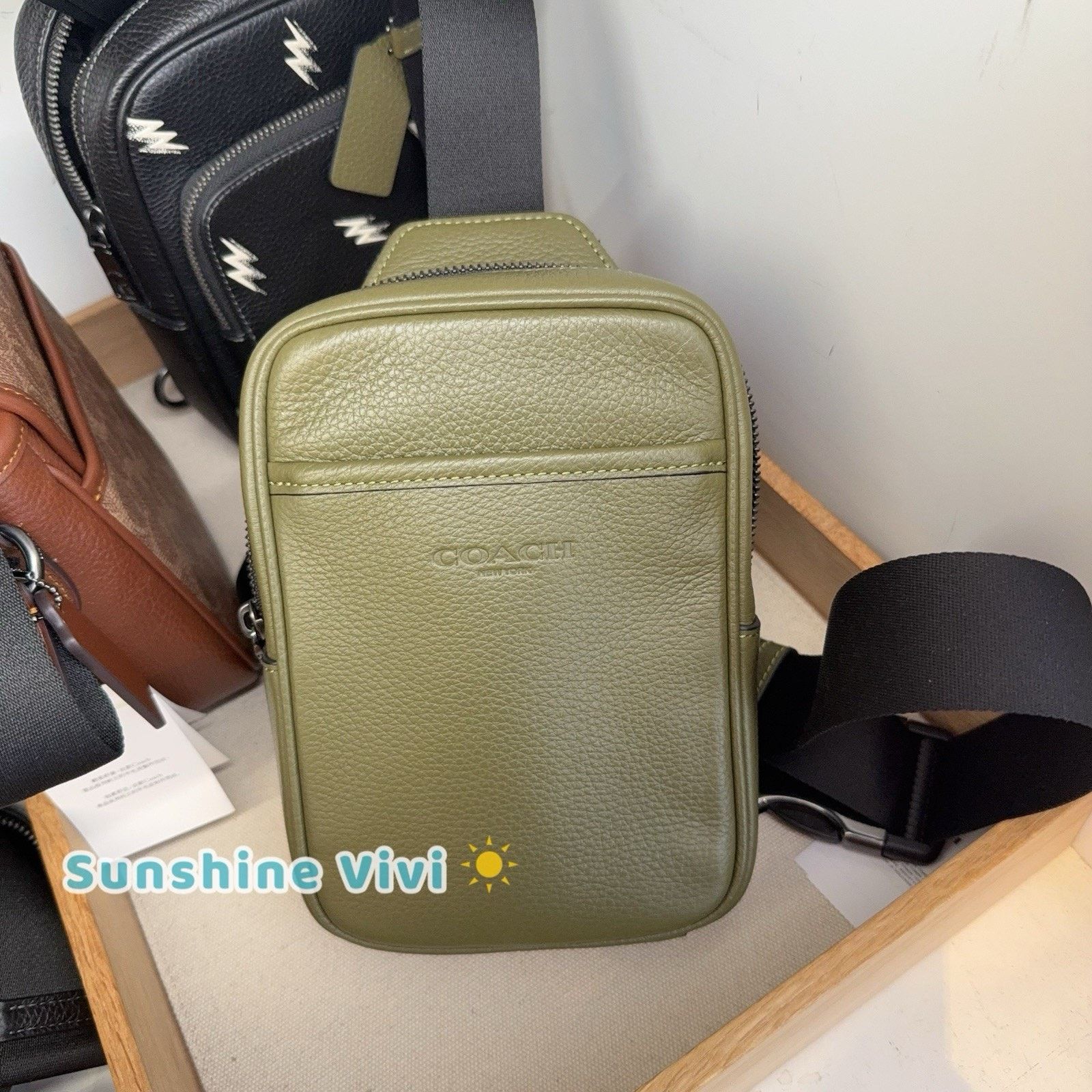 Coach NWT Coach Men Small Turner Pack Leather/Gunmetal Olive CCO66 Size ONE SIZE - 1 Thumbnail