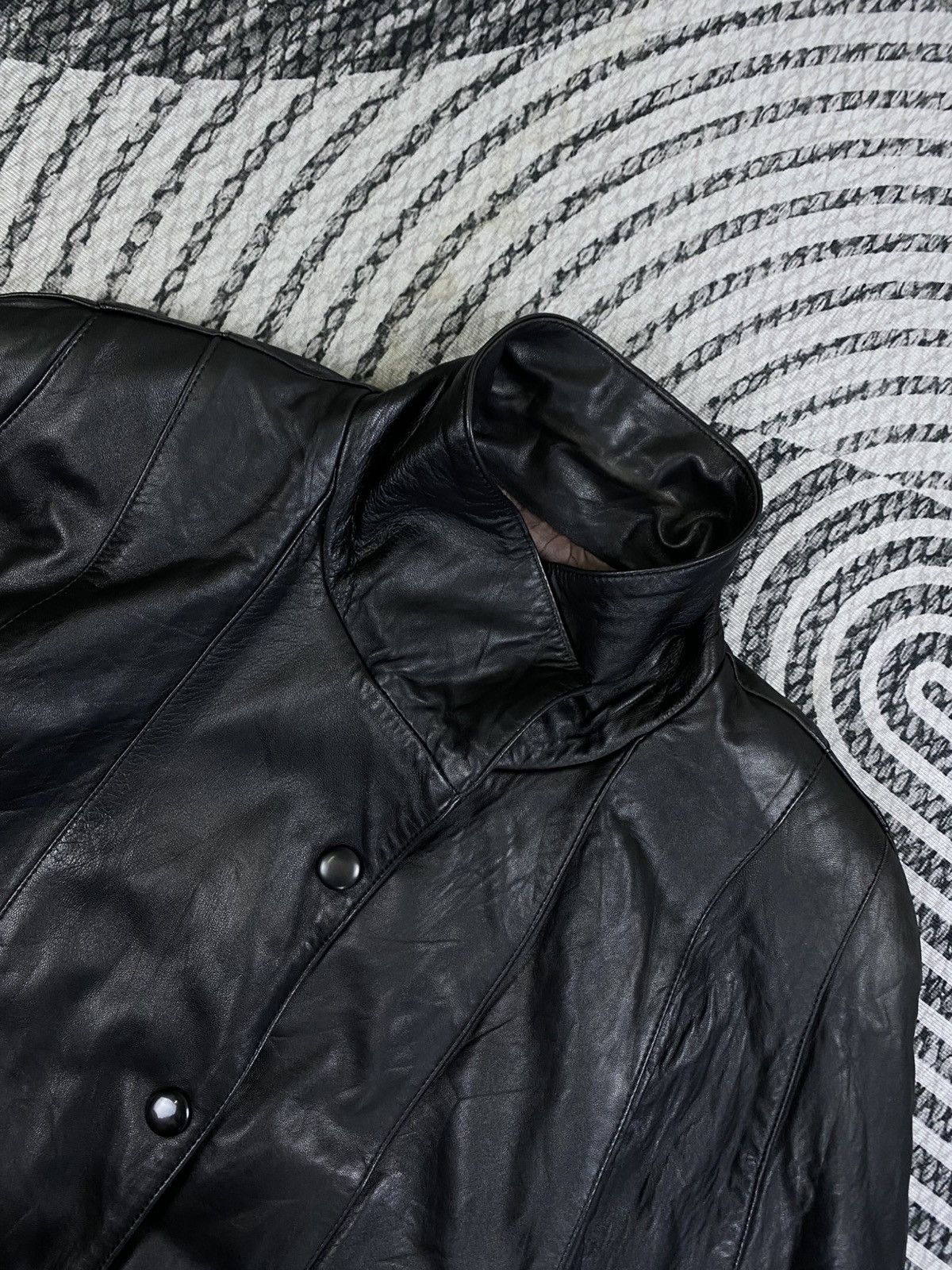 Vintage Vintage Spain Brand Full Leather Buttoned Jacket Size US M / EU 48-50 / 2 - 8 Thumbnail