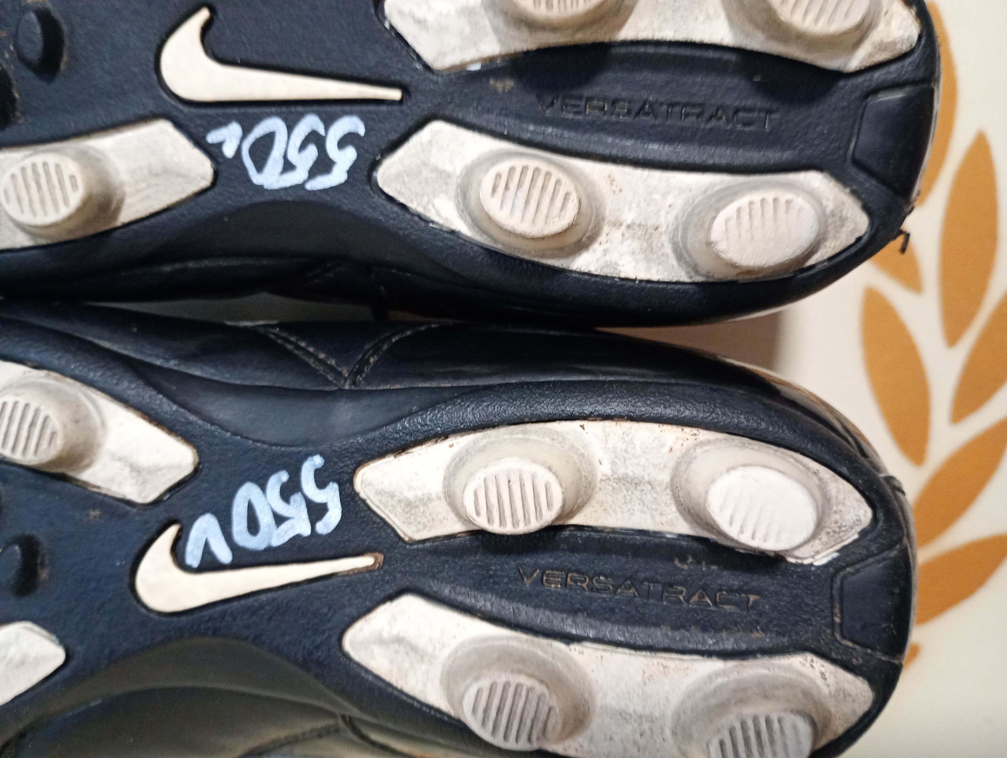 Nike 2009 Nike Tiempo Versatract Soccer Cleats Size US 8.5 Size US 8.5 / EU 41-42 - 14 Thumbnail