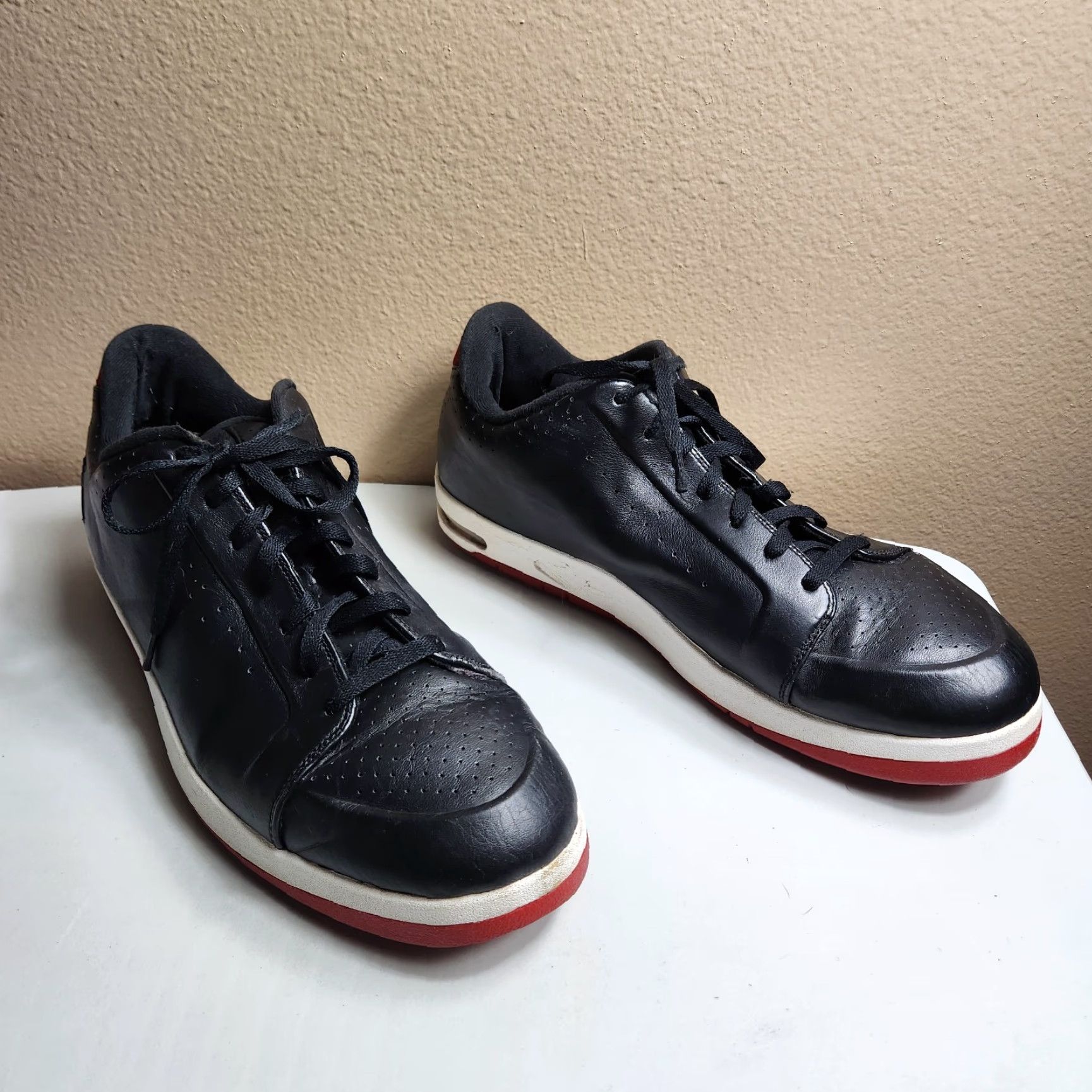 Nike VINTAGE Nike Air Jordan Mens |16| Black Leather Classic 82 Low Top Sneakers Size US M / EU 48-50 / 2 - 7 Thumbnail