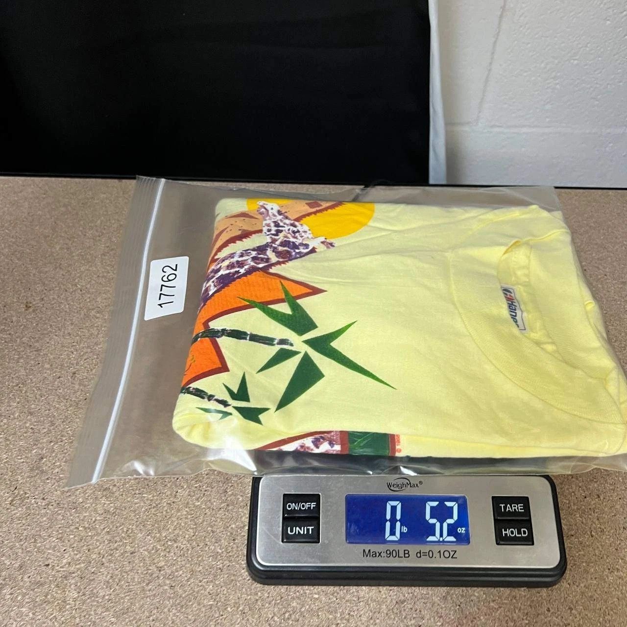 Hanes Vintage Green Peace Giraffe Shirt Men S Hanes Deadstock New Size US S / EU 44-46 / 1 - 7 Thumbnail
