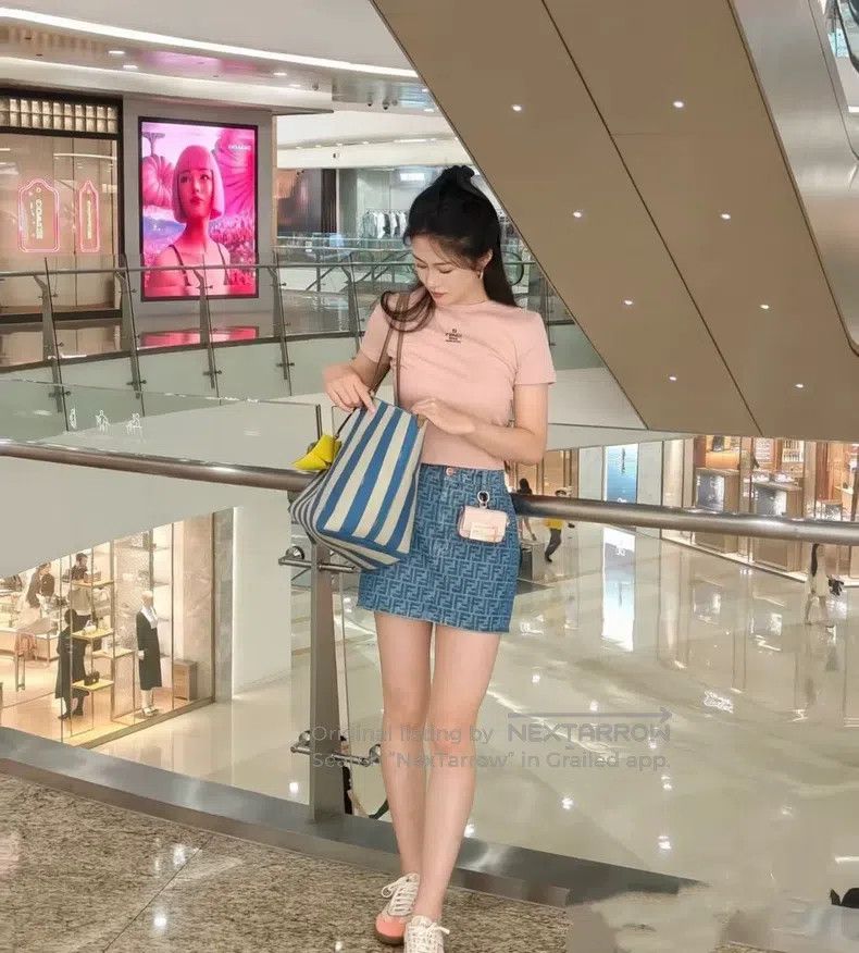 Fendi Fendi Pink Knitted Short-sleeved Top with Dark Green Lette Size S / US 4 / IT 40 - 8 Thumbnail