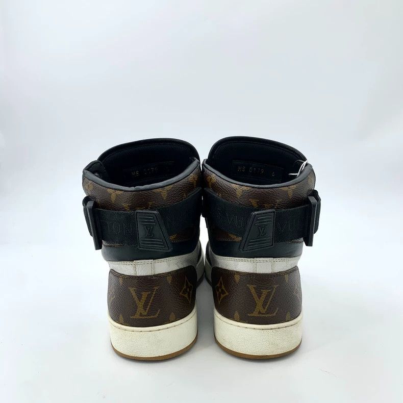 Louis Vuitton Louis Vuitton Black logo presbyopic lace-up casual sports Size US 7 / EU 40 - 4 Thumbnail