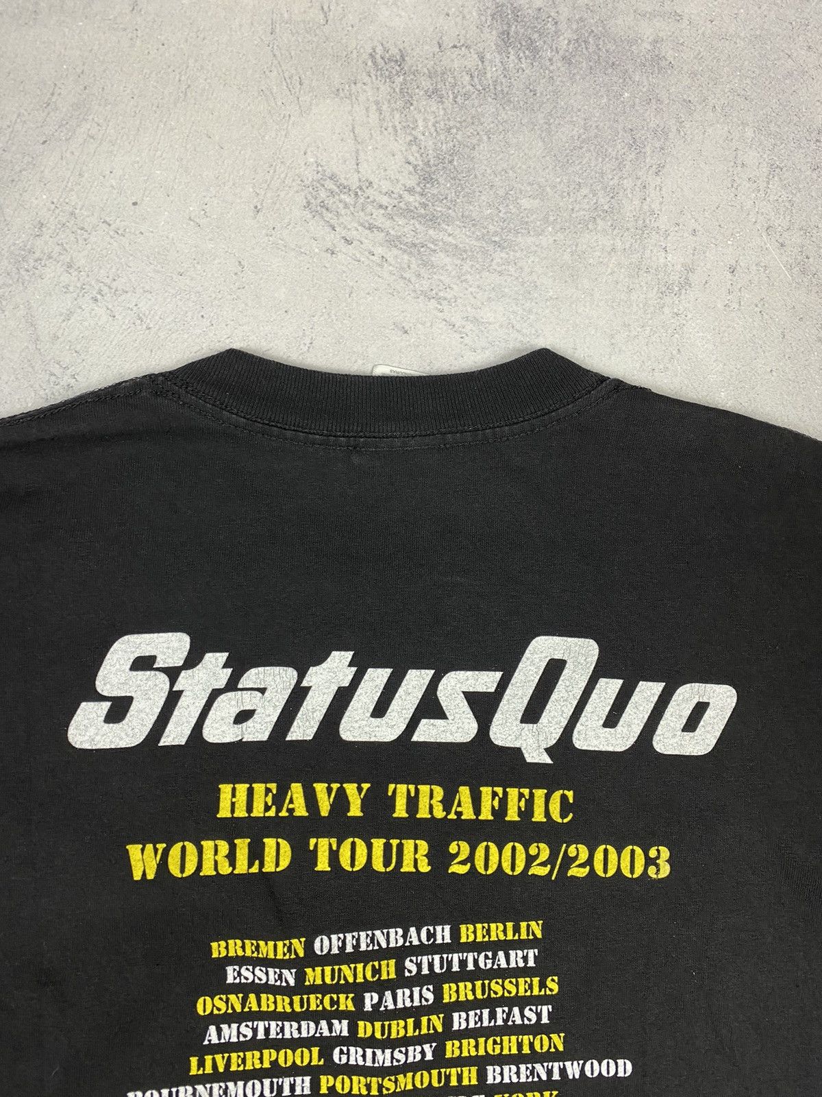Band Tees Status Quo Heavy Traffic 2003 World Tour Vintage T Shirt Size US M / EU 48-50 / 2 - 9 Thumbnail