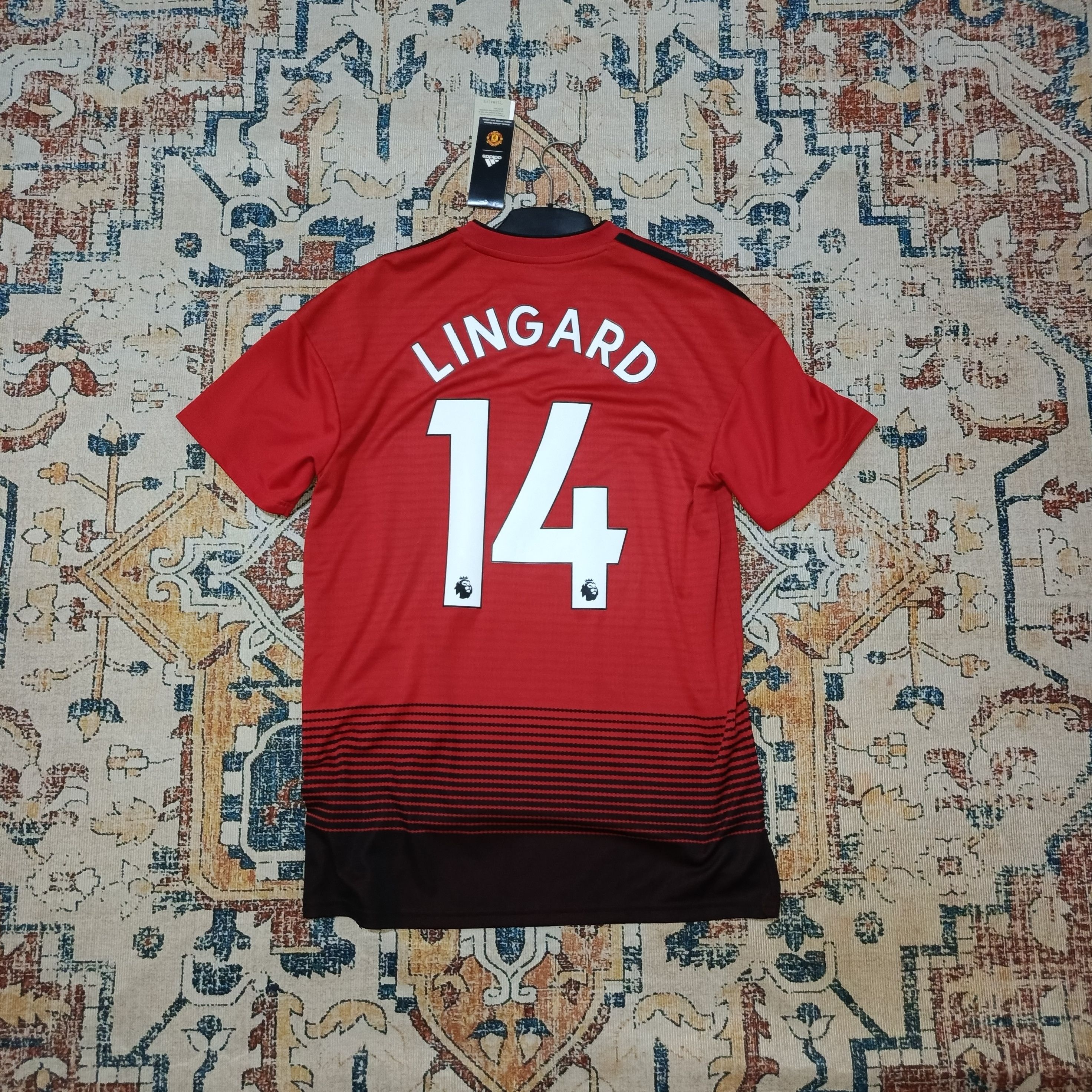 Adidas Manchester United 2018/2019 Home Shirt Size US M / EU 48-50 / 2 - 2 Thumbnail