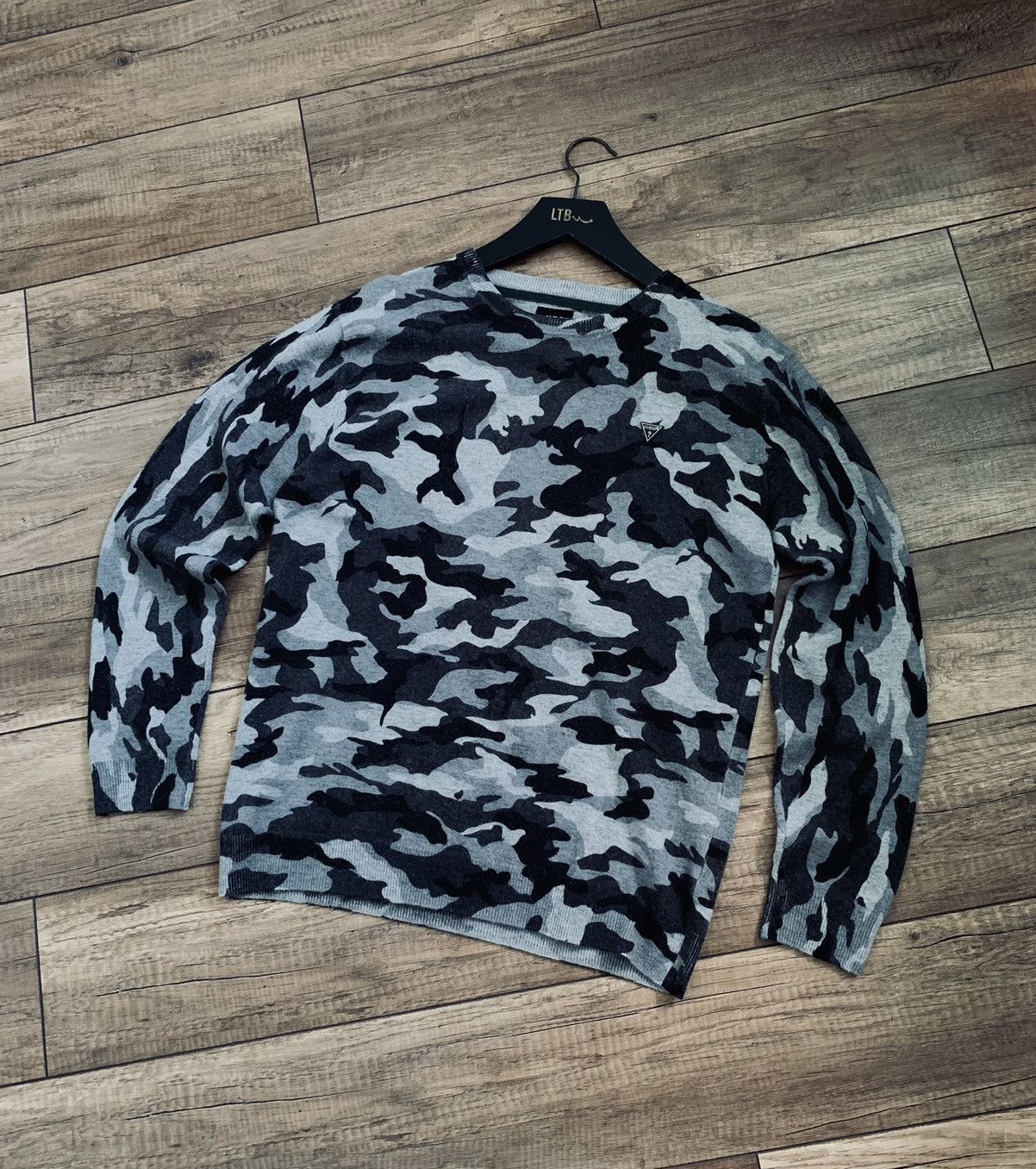Guess Guess Wool Camo Sweater Pullover Sweatshirt Size US M / EU 48-50 / 2 - 1 Thumbnail
