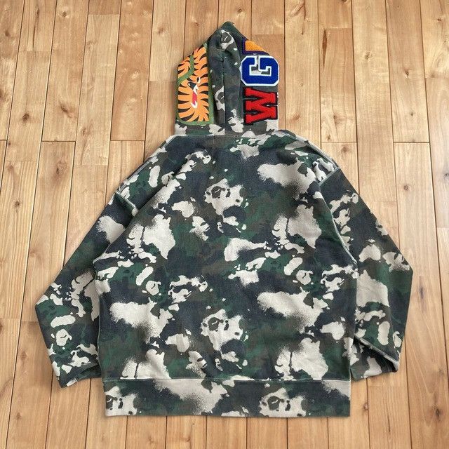 Bape BAPE MAP CAMO Shark Full Zip Hoodie a bathing ape Size US L / EU 52-54 / 3 - 2 Thumbnail