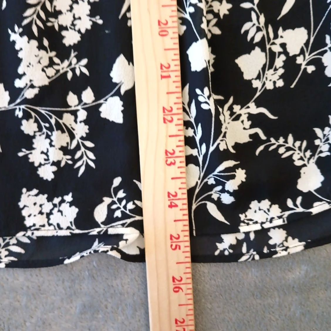 Talbots Talbots Skirt A-Line Midi Black Floral Lined 10 Womens Zip Polyester Spandex Flagship Regular Vintage: No Size 32" / US 10 / IT 46 - 3 Thumbnail