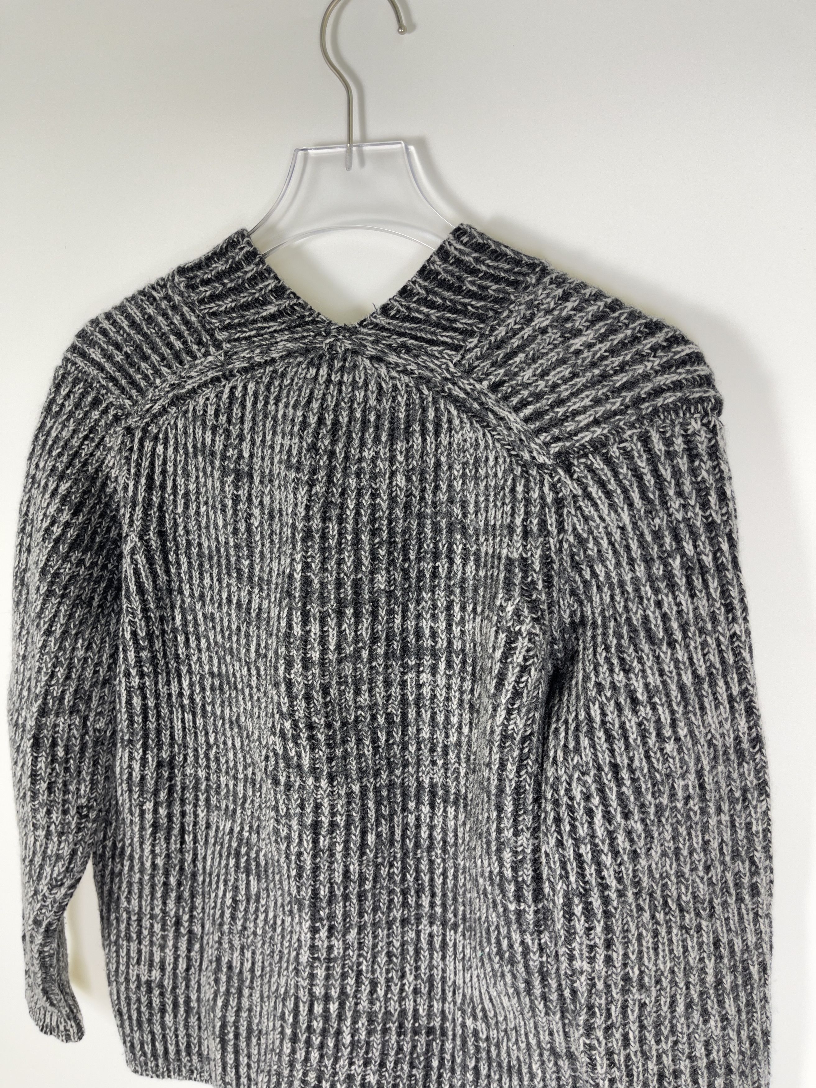 Acne Studios Acne Studios V-Neck Sweater Size US M / EU 48-50 / 2 - 5 Thumbnail