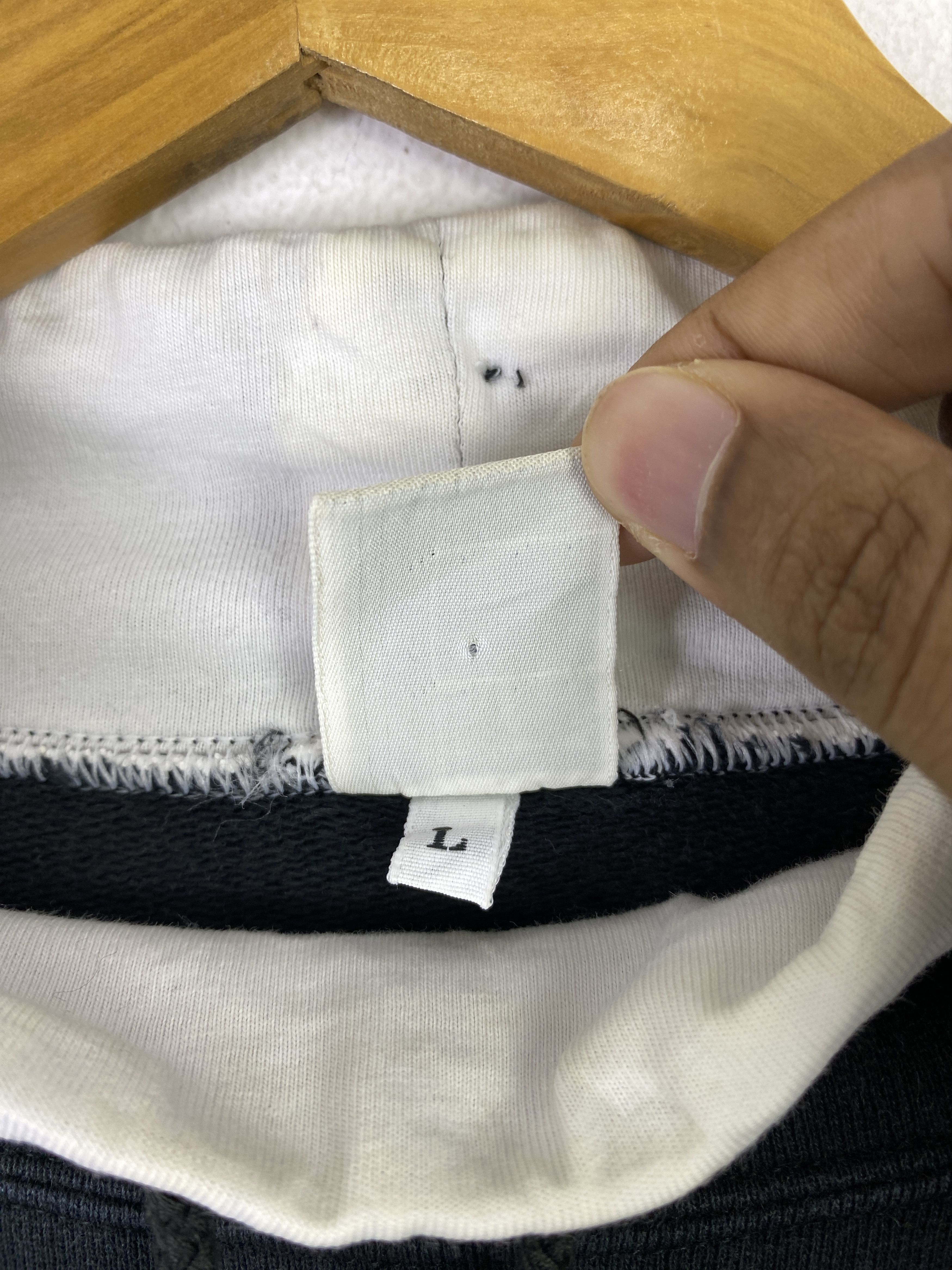 United Colors Of Benetton United Color of Benetton Crewneck Sweatshirt SH0356 Size US L / EU 52-54 / 3 - 8 Thumbnail