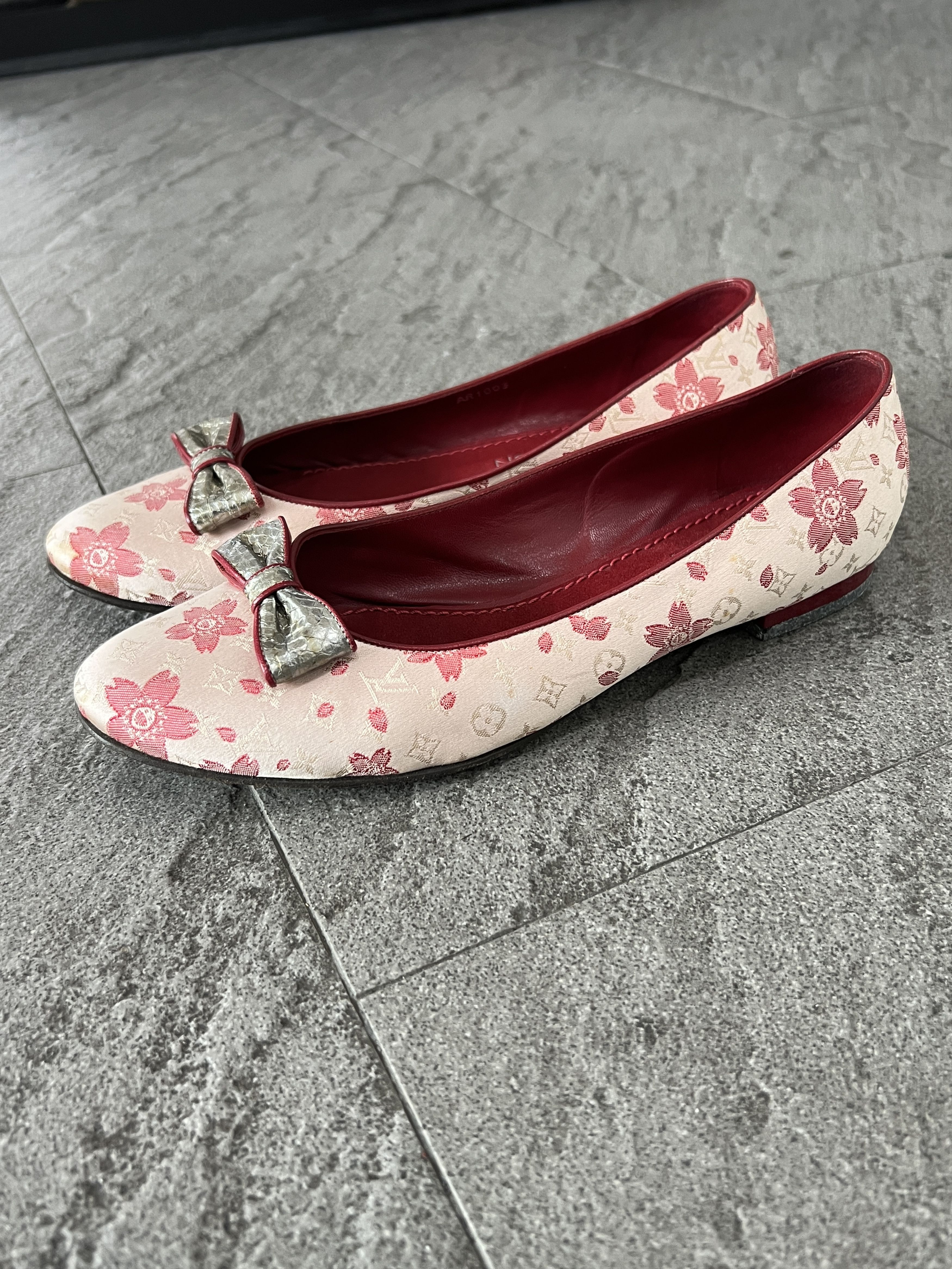 Louis Vuitton Louis Vuitton Floral Ballet Flats Pink Bow EU38 Size US 8 / IT 38 - 1 Thumbnail
