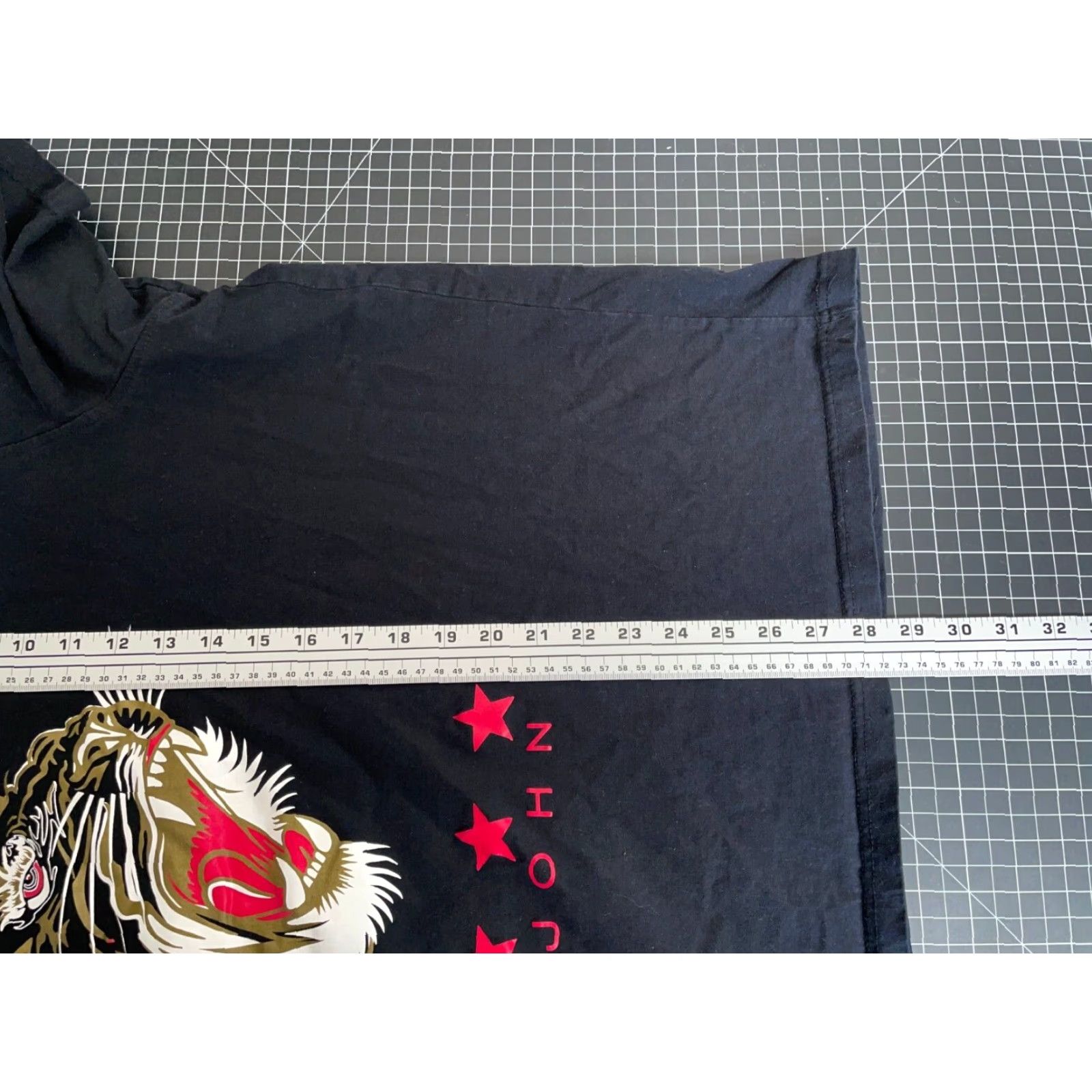 Sean John Sean John I Am King Lion T-Shirt Adult 4X Black Cotton Jersey Short Sleeve Crew Neck Logo Tattoo Graphic Print Animals Size US XXL / EU 58 / 5 - 6 Thumbnail