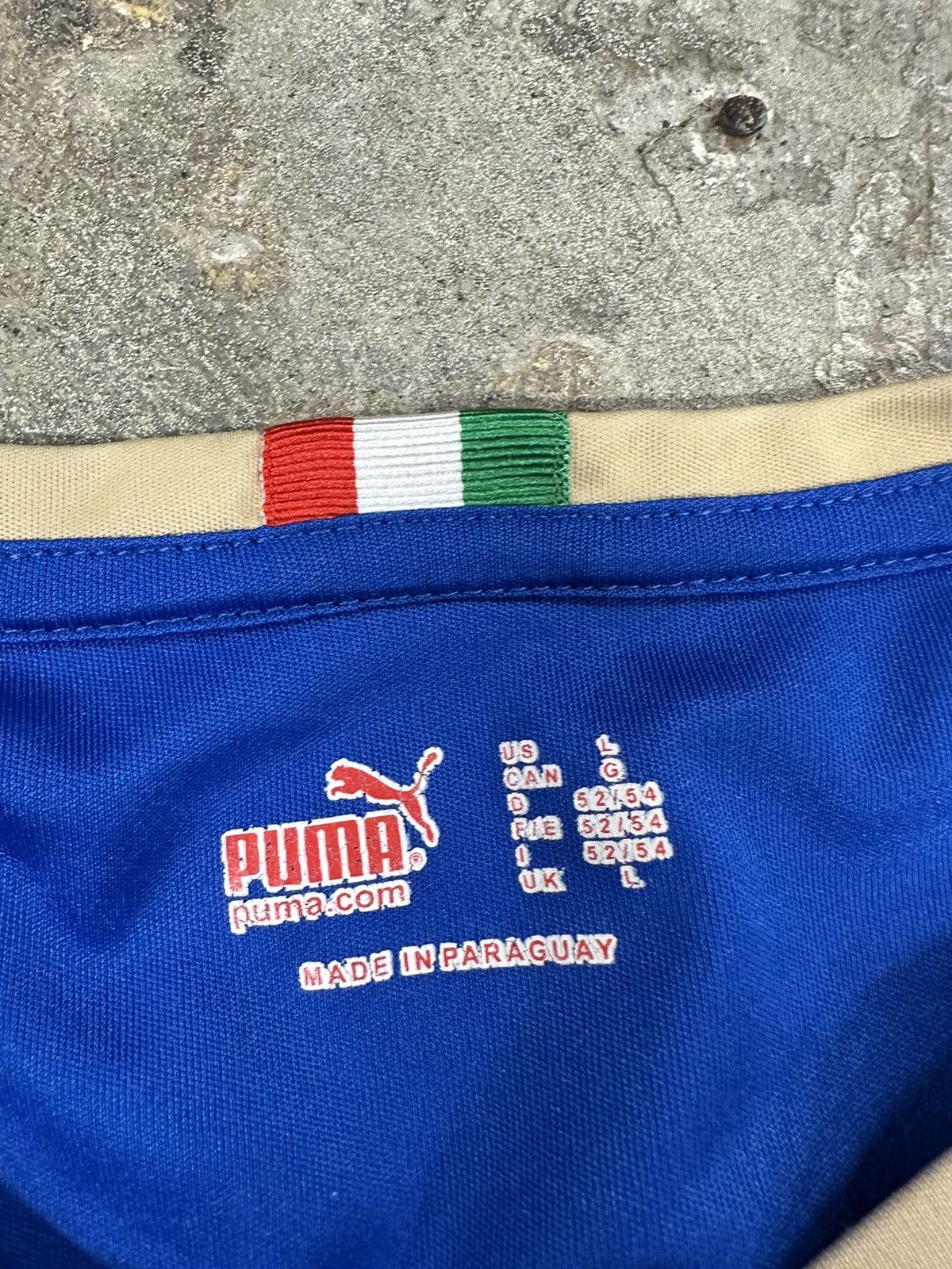 Puma × Vintage Puma 2018 Italy Home Soccer Jersey Kit Maglia World Cup Size US L / EU 52-54 / 3 - 13 Thumbnail