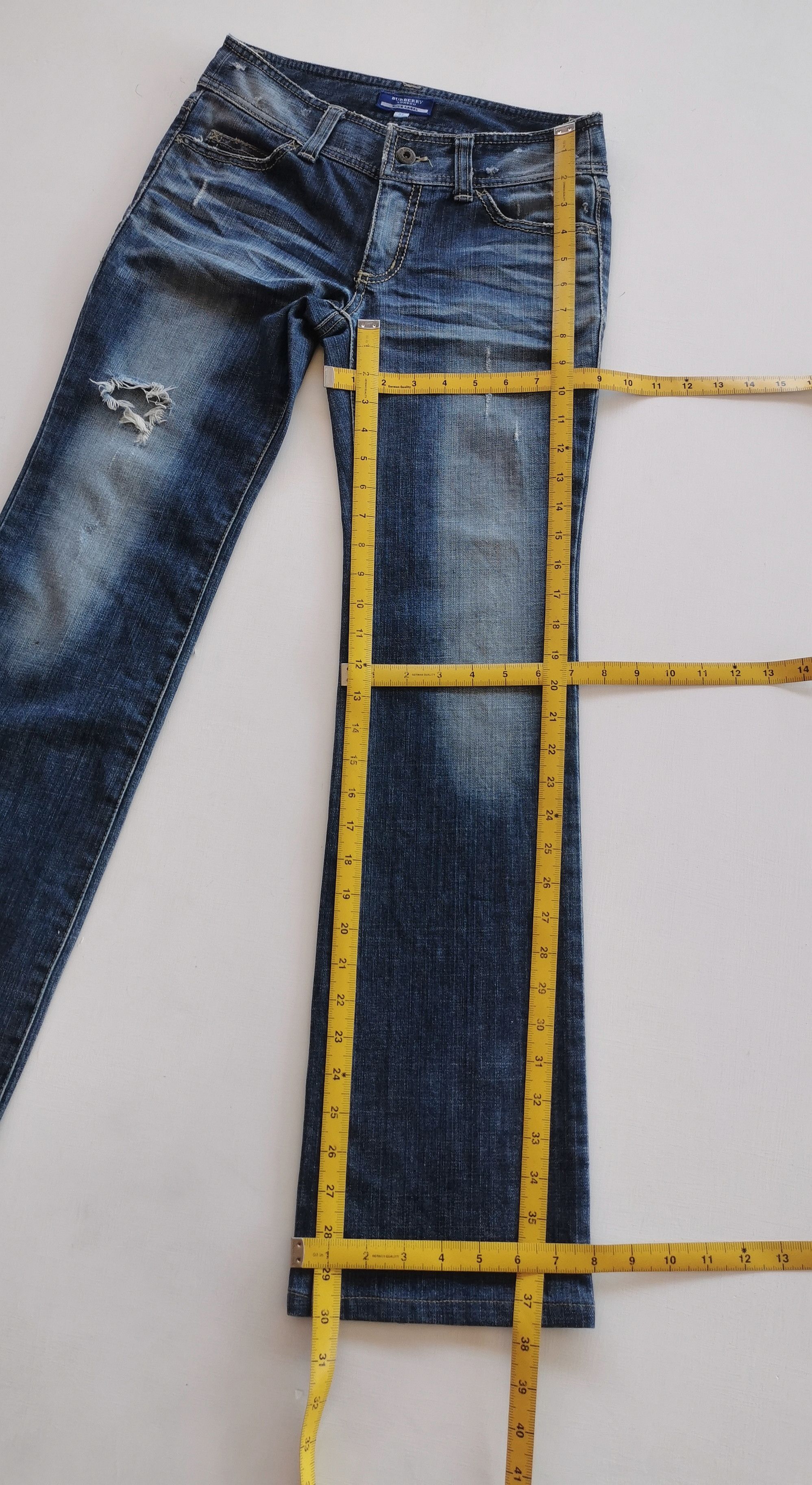Burberry luxury burberry london blue label flared jeans Size 28" / US 6 / IT 42 - 10 Thumbnail