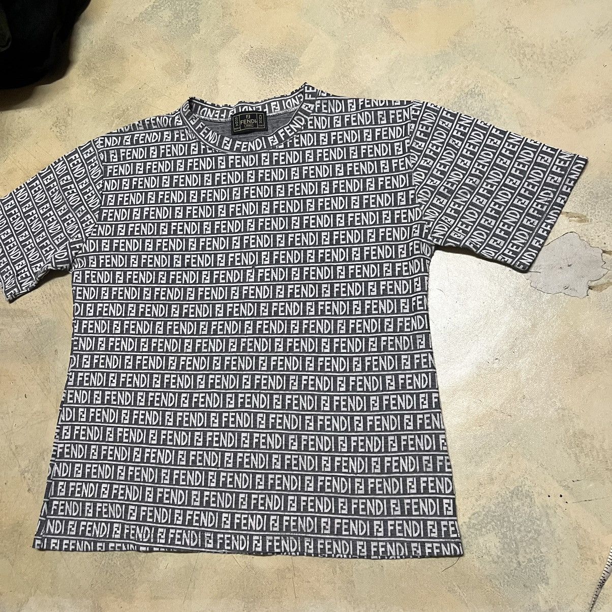 Fendi Fendi Monogram Full Print T Shirt Size S / US 4 / IT 40 - 2 Thumbnail