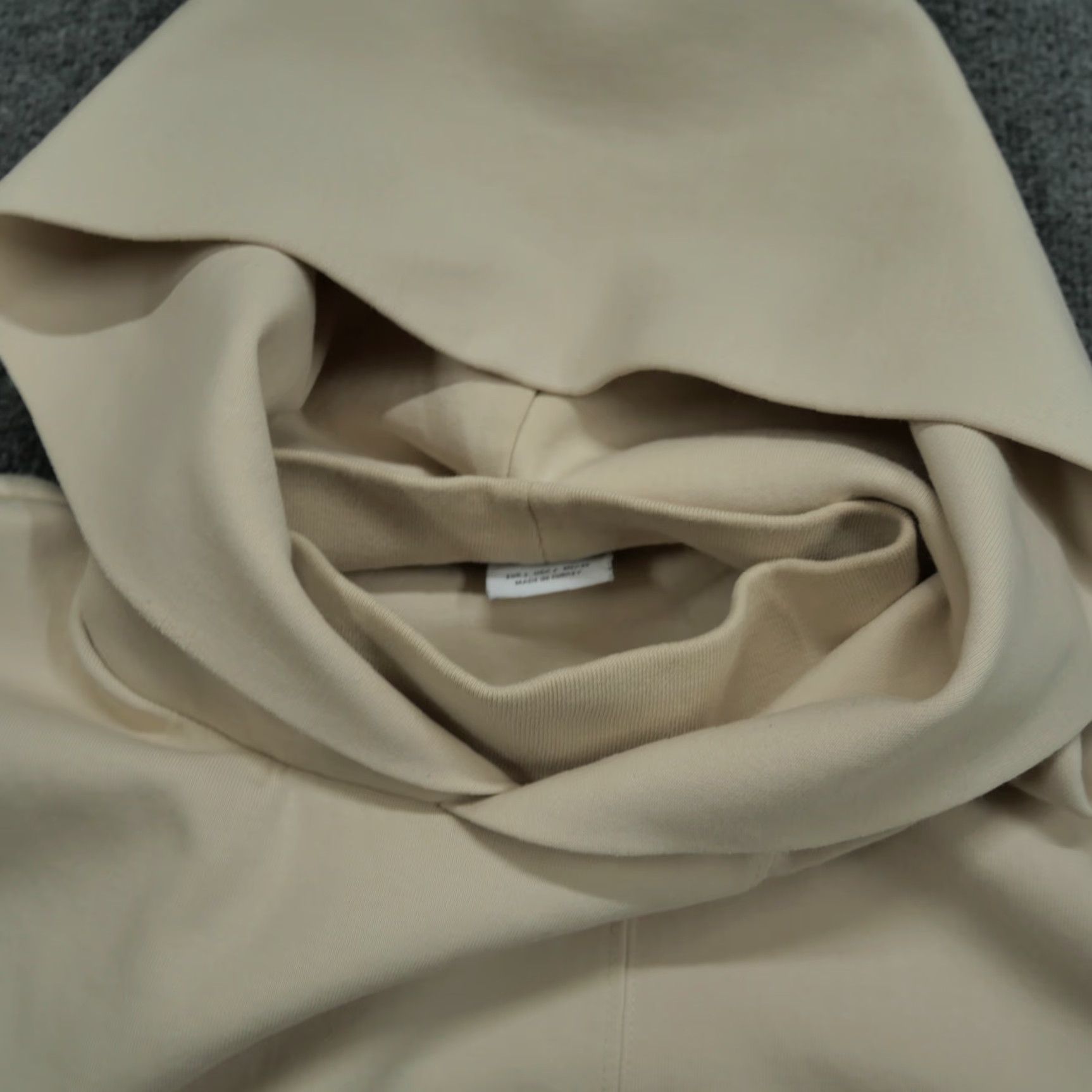 Zara Zara Hoodie Mens Large Tan Cream Pullover Hooded Crew Neck Sweatshirt Logo Classic Unisex Adults L Beige Sty le: Pullover, Hoodie - 90s/ -None Size US L / EU 52-54 / 3 - 4 Thumbnail