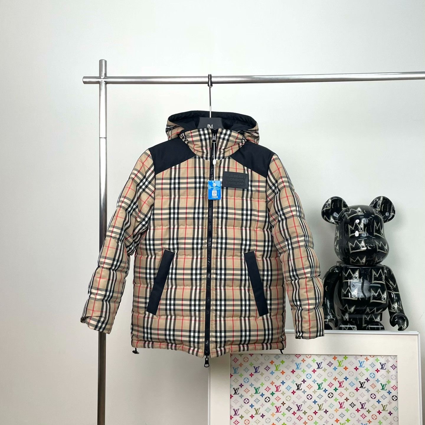 Burberry Burberry Down Plaid Heavy Coat s Men Size US S / EU 44-46 / 1 - 1 Thumbnail