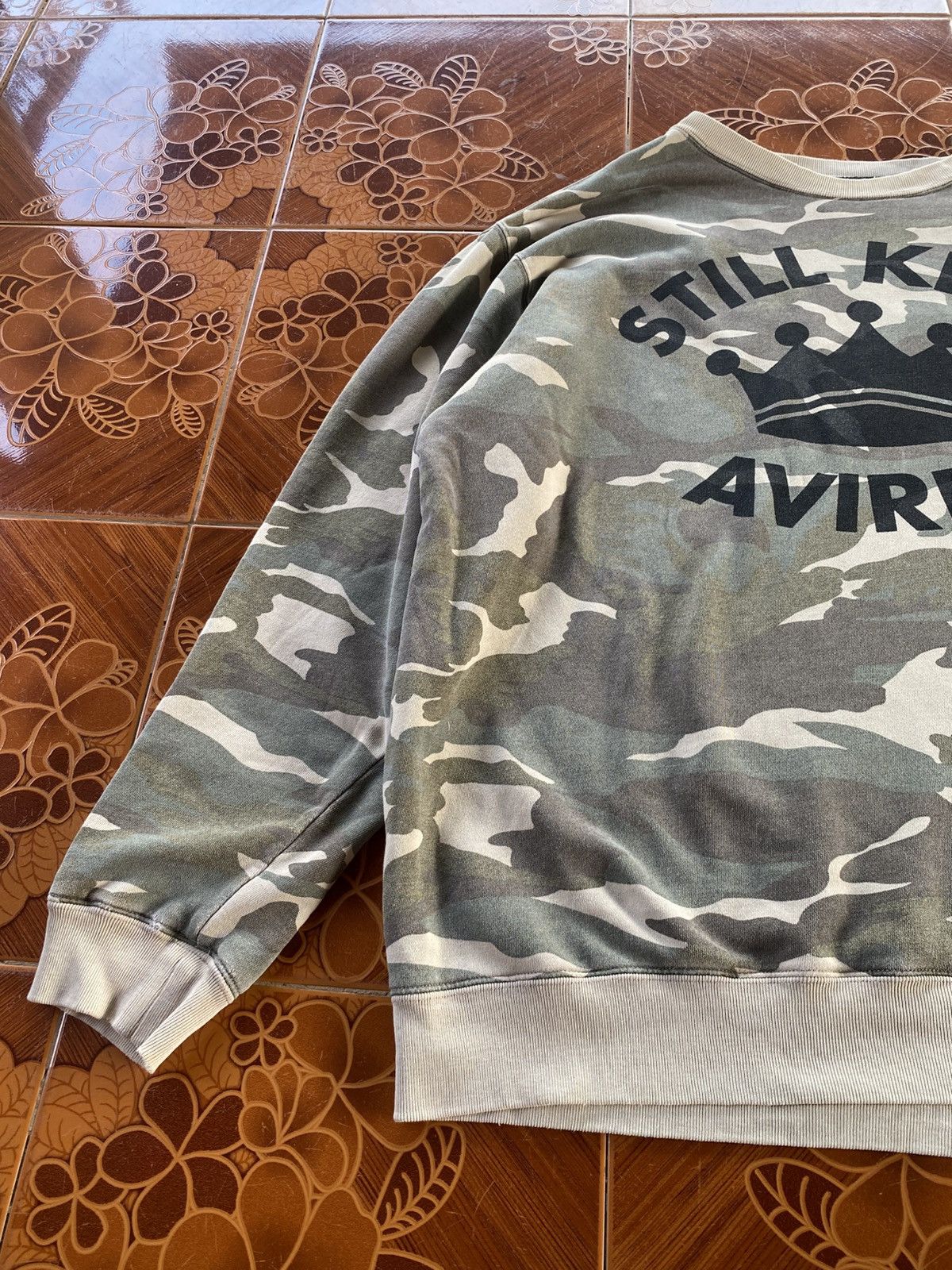 Avirex Vintage Avirex Distressed Camouflage Sweatshirt Size US XL / EU 56 / 4 - 3 Thumbnail