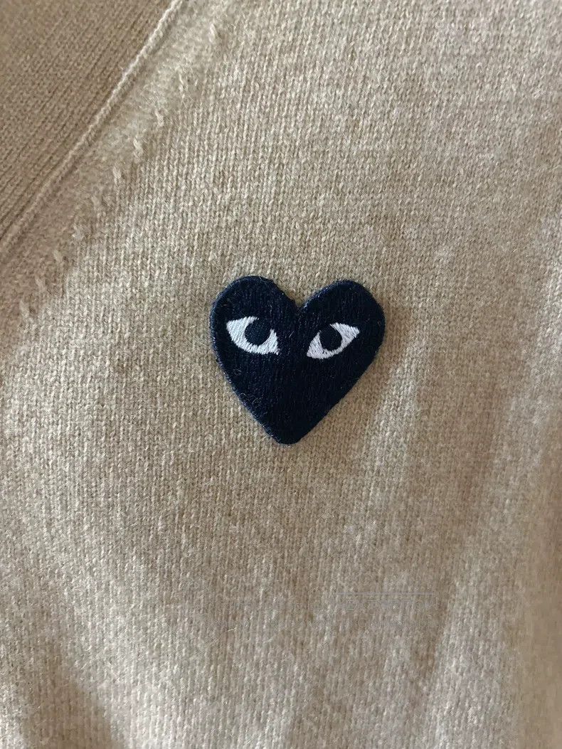 Comme des Garcons Comme Des Garcons Camel V-neck cardigan with small black h Size XXL / US 16-18 / IT 52-54 - 5 Thumbnail