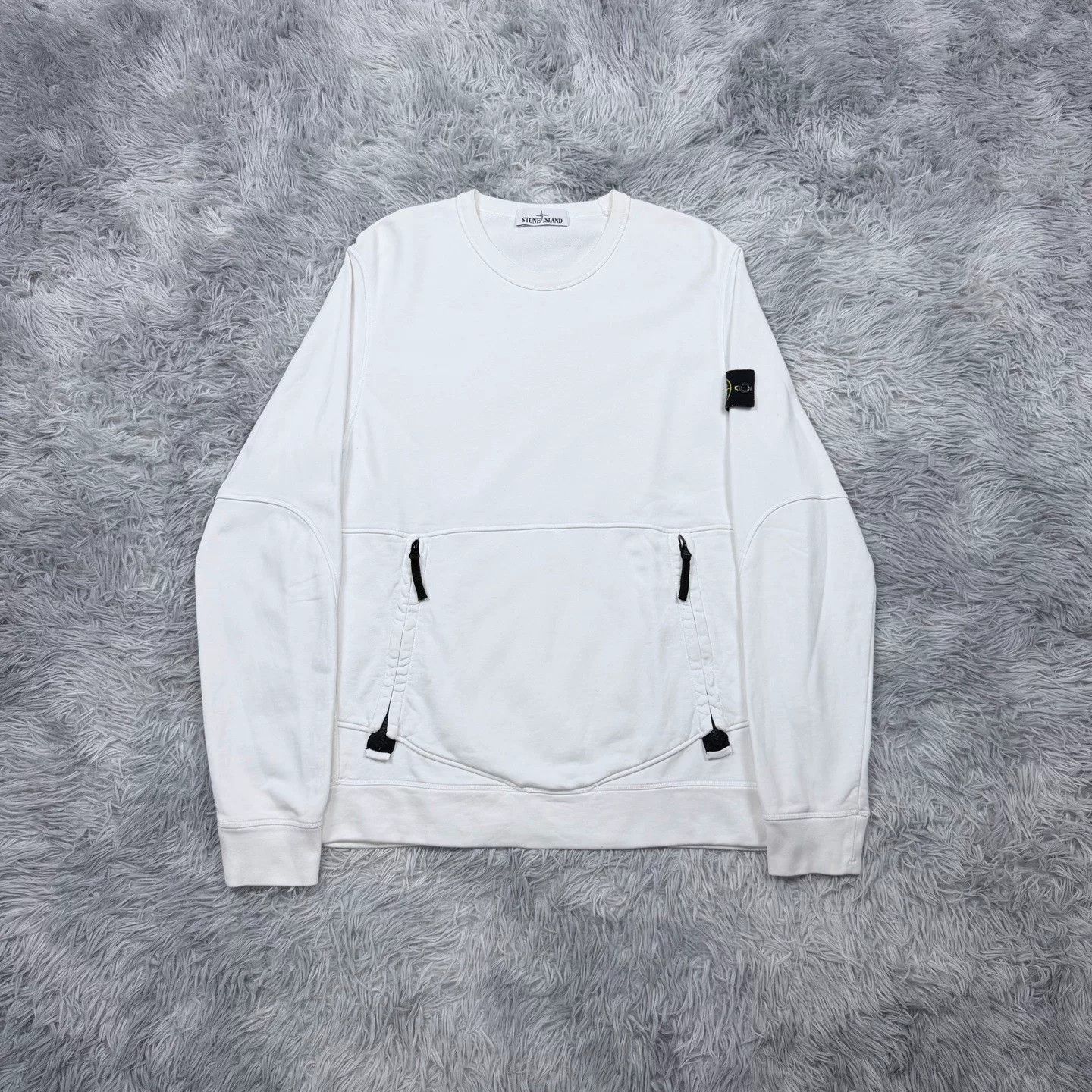 Stone Island Stone Island White Crewneck Designer Size US L / EU 52-54 / 3 - 1 Thumbnail