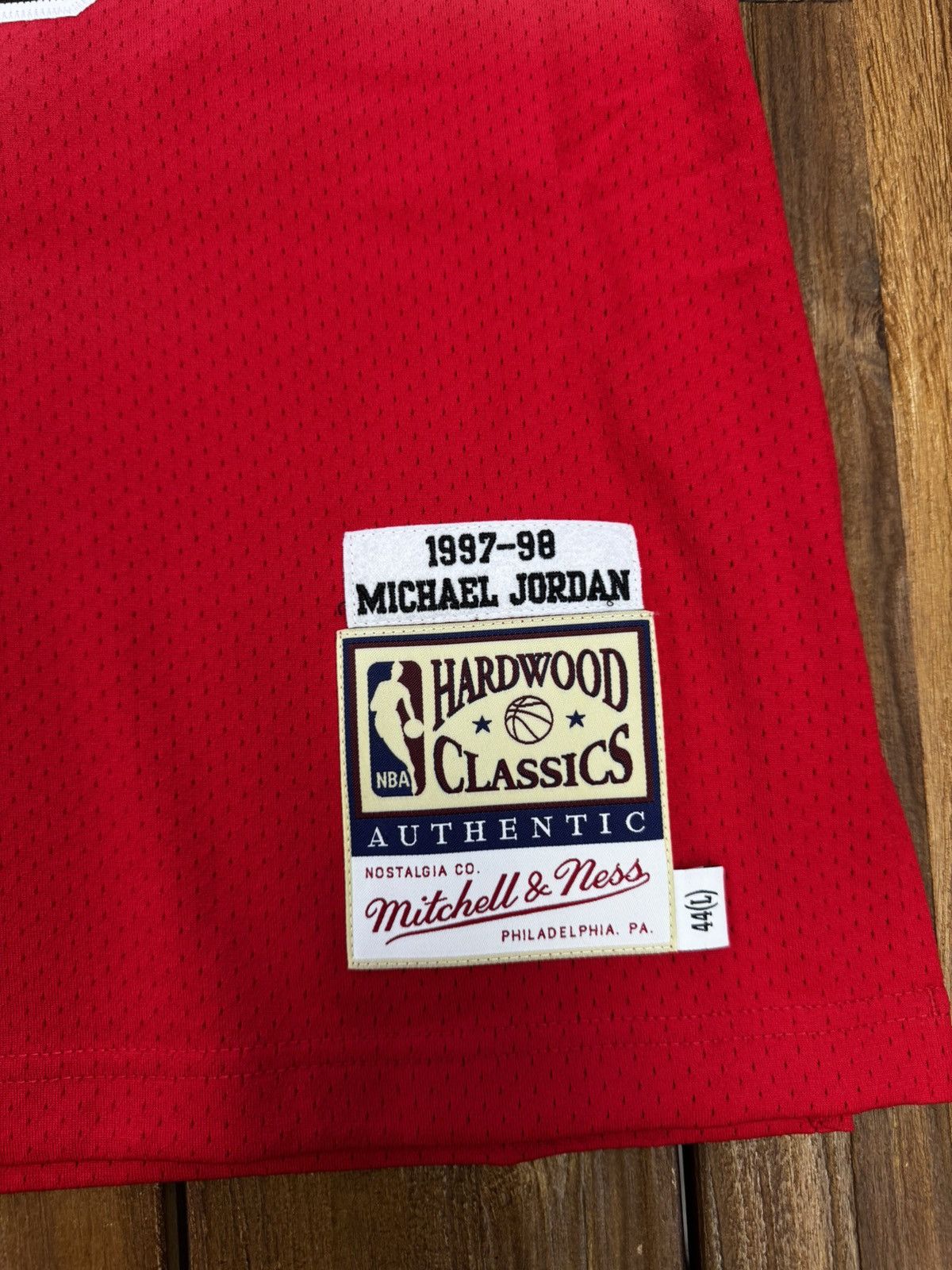 Mitchell & Ness Authentic HWC 1997-98 Michael Jordan Chicago Bulls Jersey Size US L / EU 52-54 / 3 - 2 Thumbnail