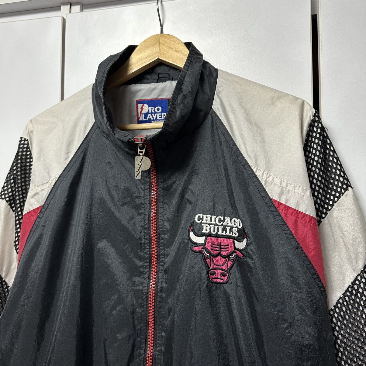 Pro Player Pro Player NBA Chicago Bulls Vintage Jacket Basketball rare Size US M / EU 48-50 / 2 - 2 Thumbnail